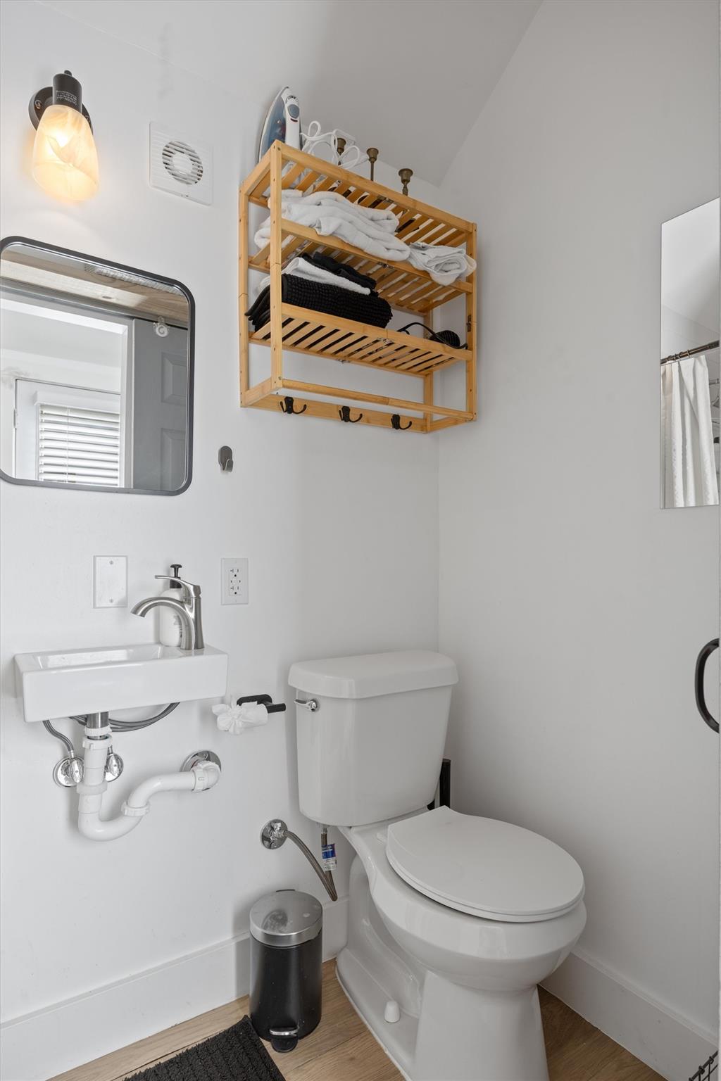 1167 Ridgeway Dr, Austin, TX 78702