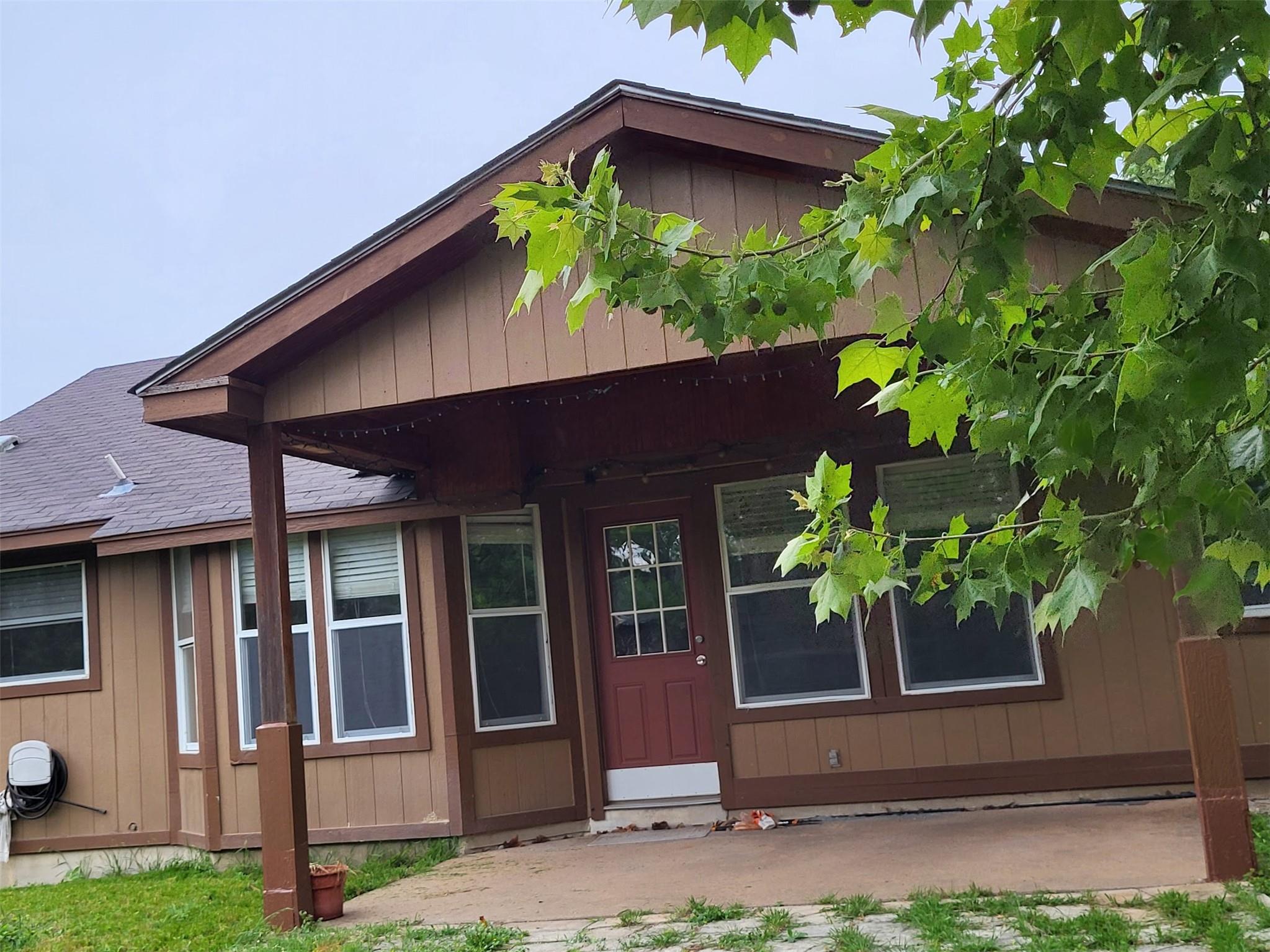 512 Maplecreek Dr, Leander, TX 78641