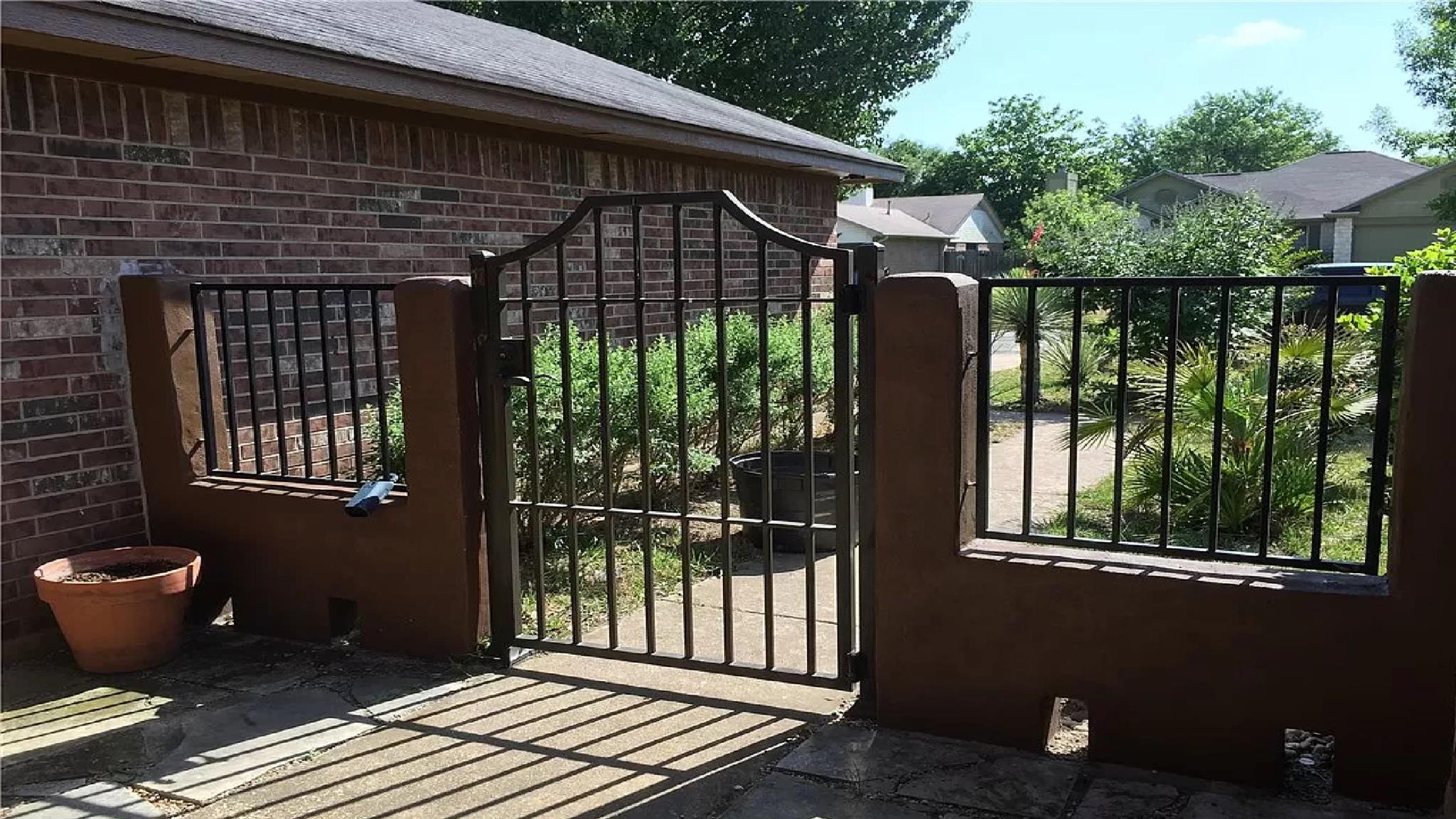 512 Maplecreek Dr, Leander, TX 78641