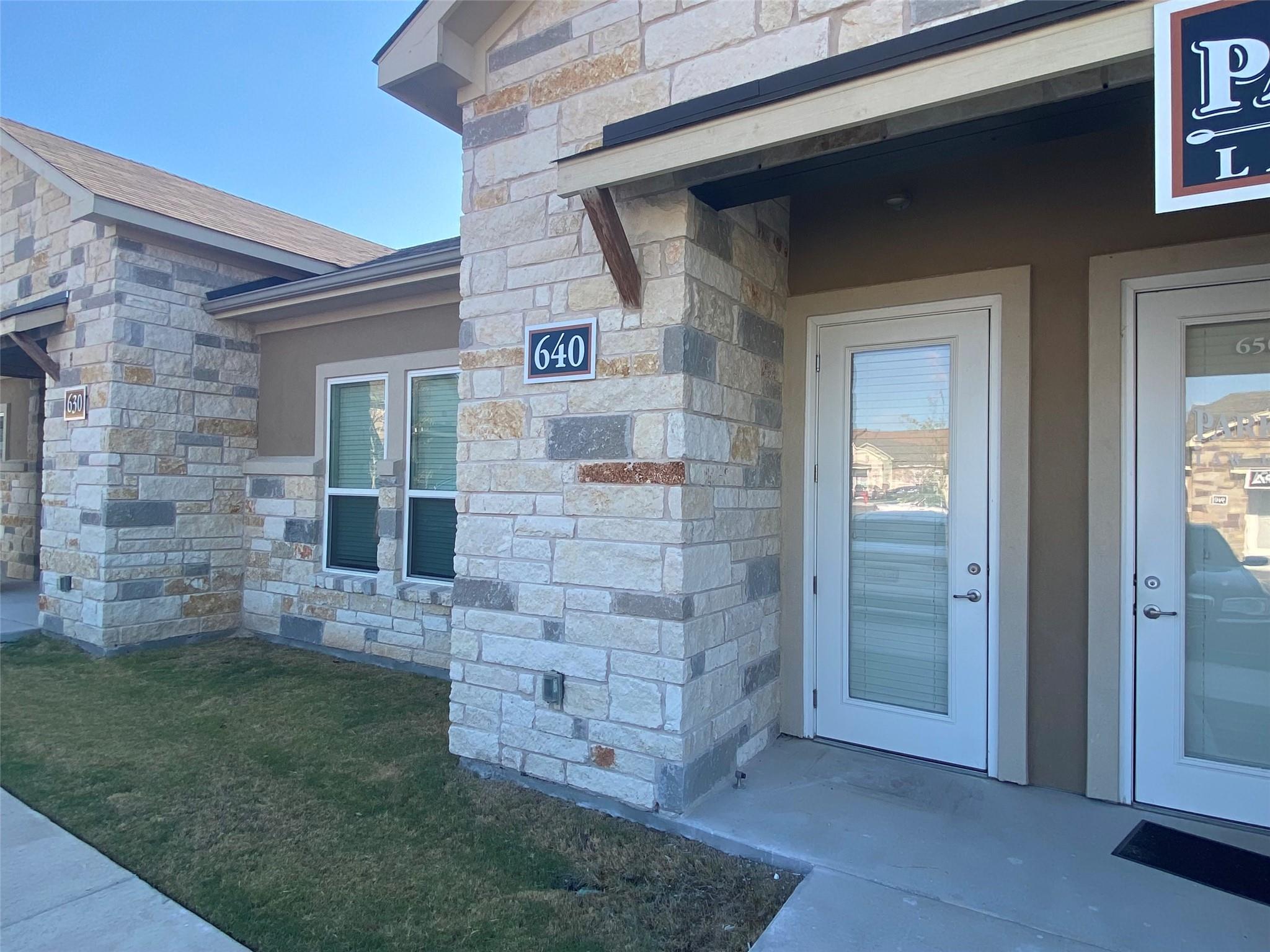 1000 Gattis School Rd # 640, Round Rock, TX 78664