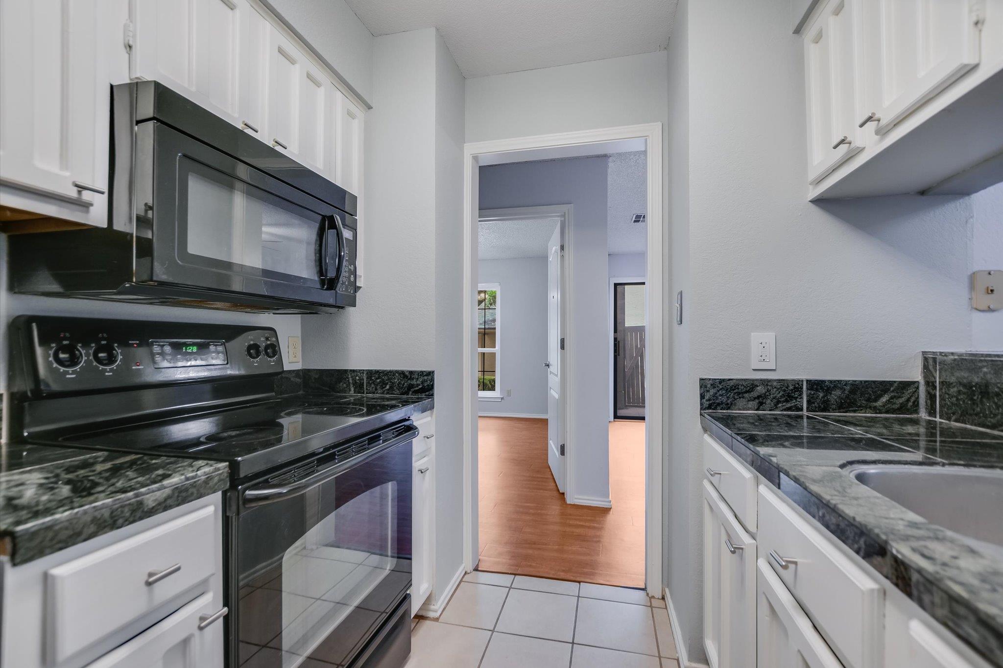 1202 Thorpe Ln # 407, San Marcos, TX 78666