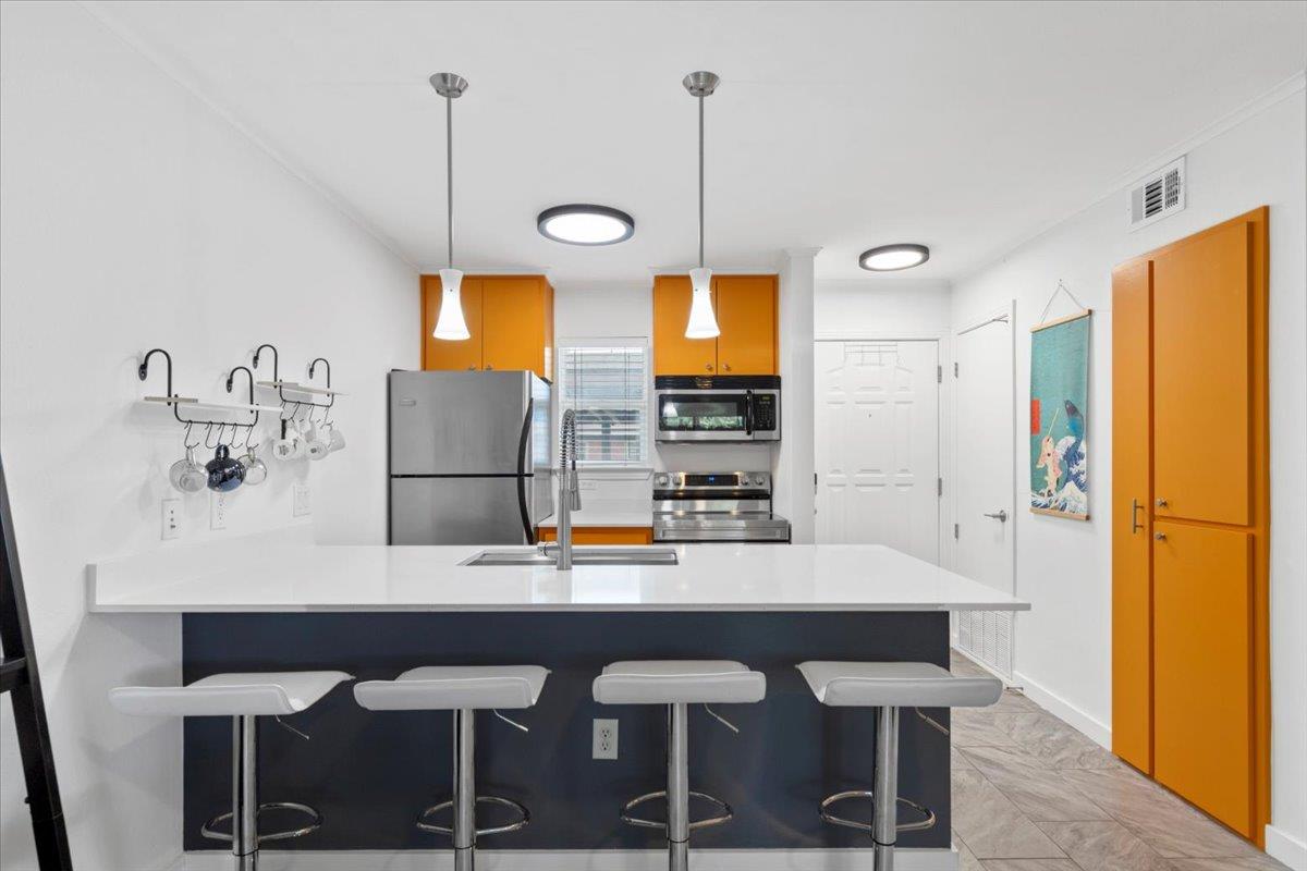 1422 Collier St # 103, Austin, TX 78704