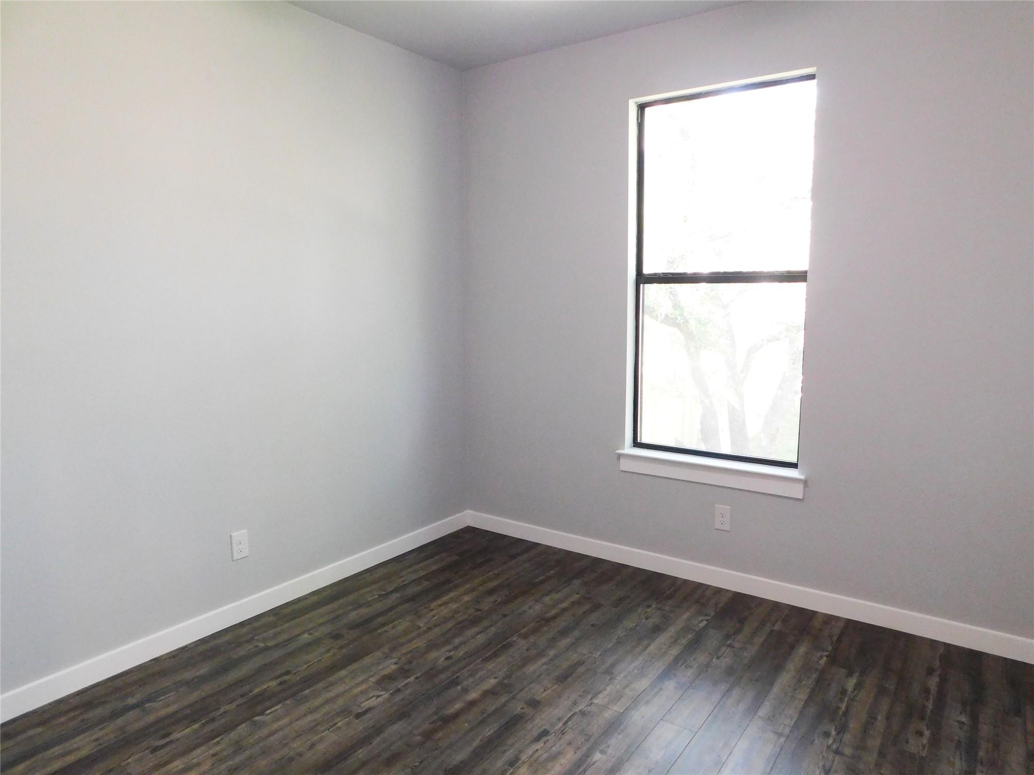 207 Laurel Ln, Spicewood, TX 78669