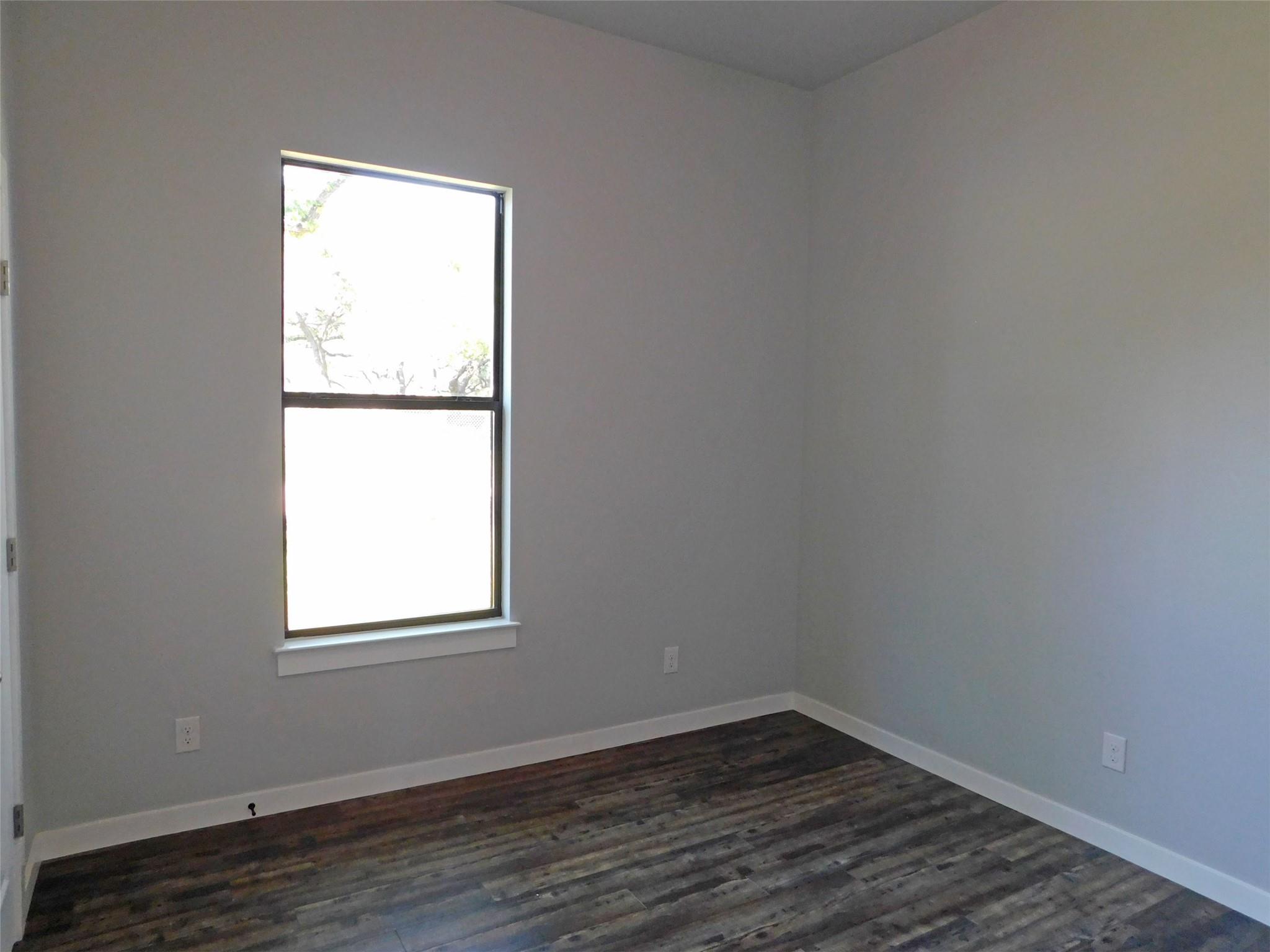 207 Laurel Ln, Spicewood, TX 78669