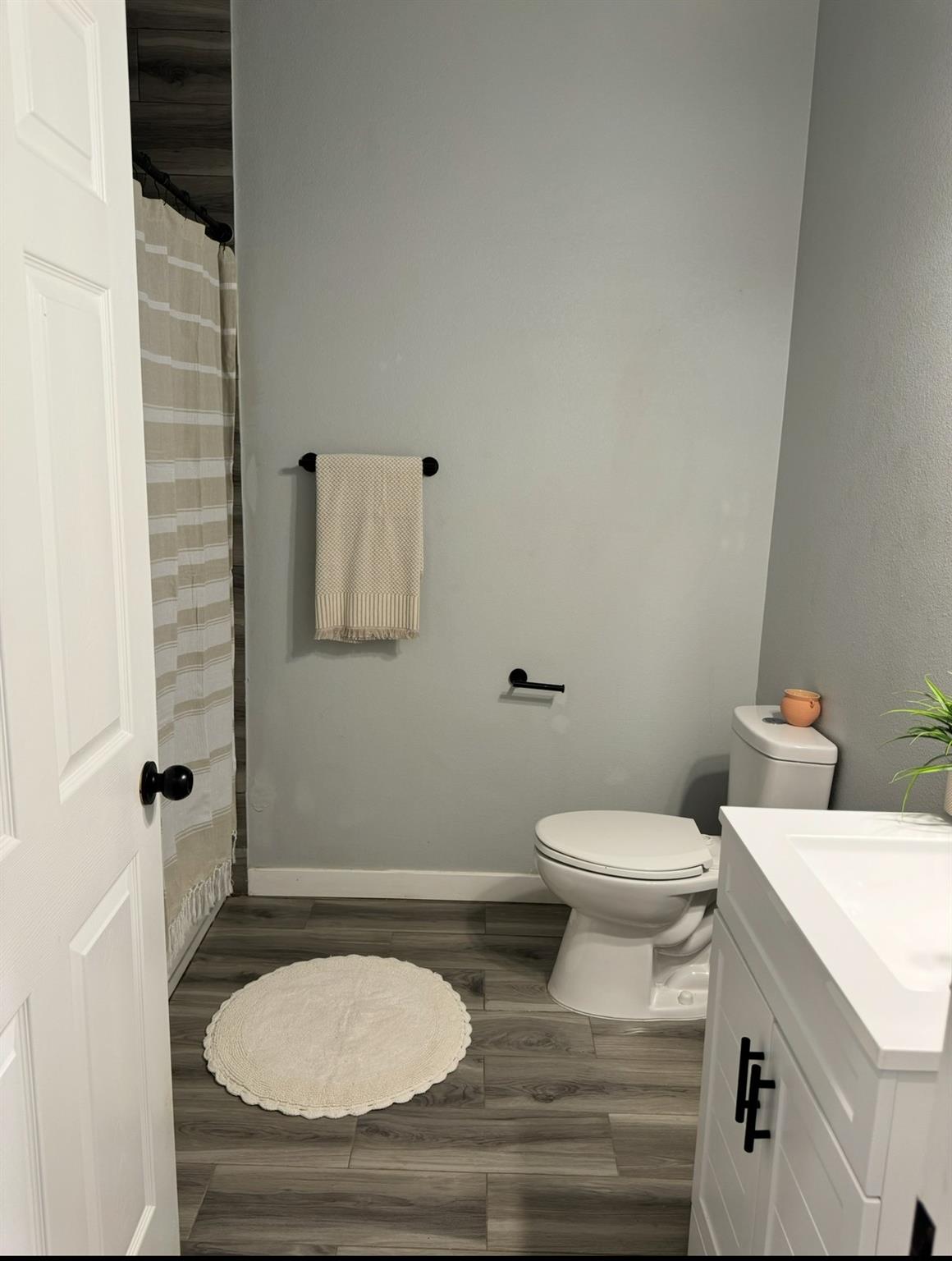 207 Laurel Ln, Spicewood, TX 78669
