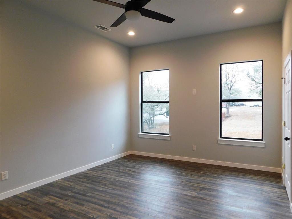 207 Laurel Ln, Spicewood, TX 78669