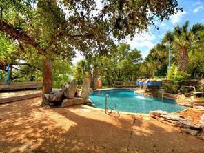 207 Laurel Ln, Spicewood, TX 78669