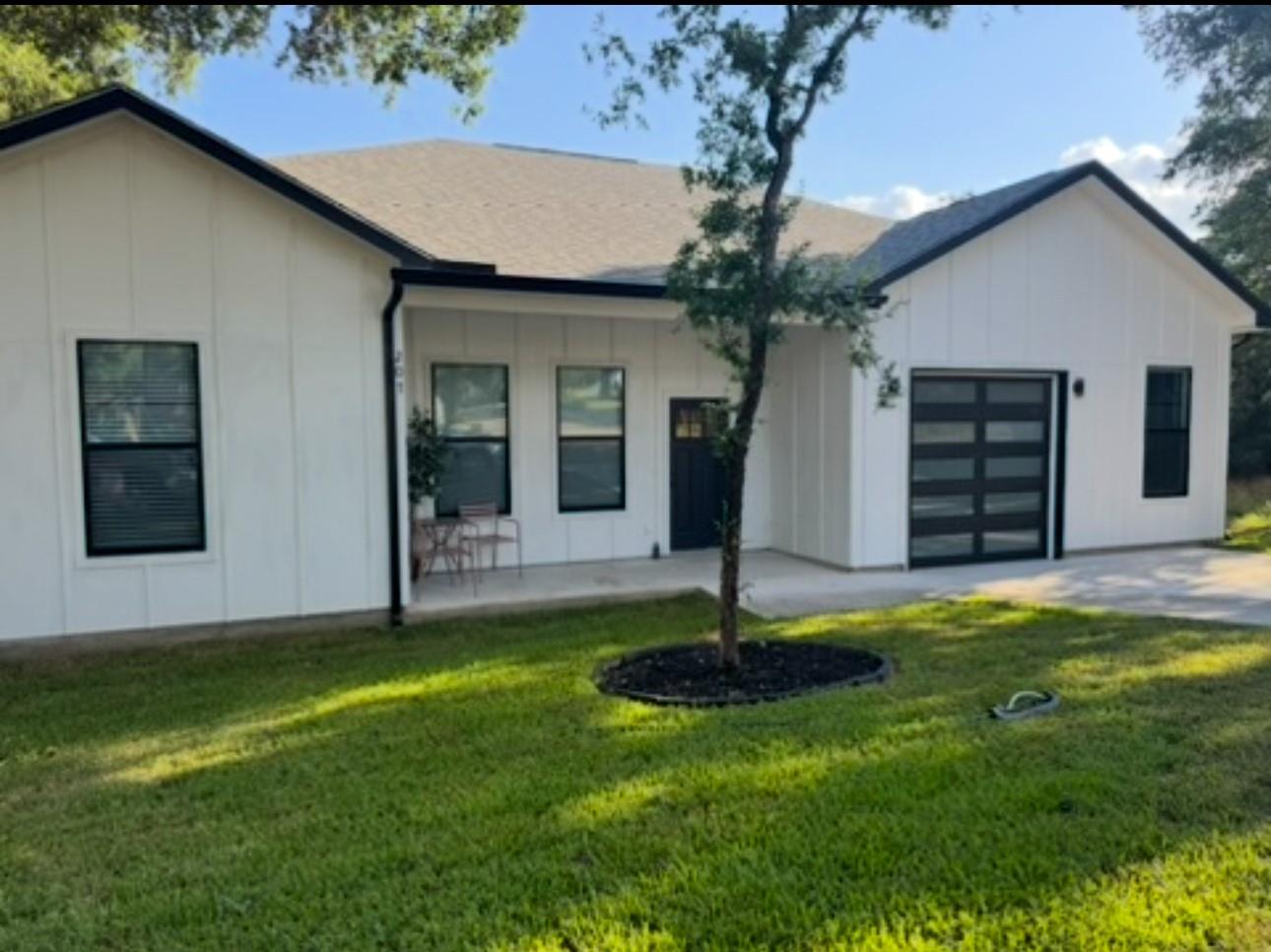 207 Laurel Ln, Spicewood, TX 78669