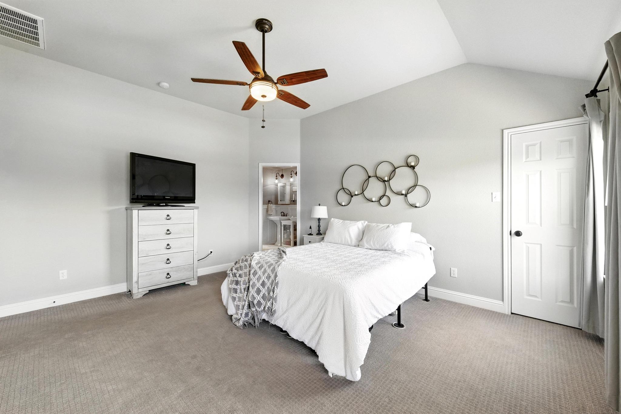 316 Caraway, Kyle, TX 78640