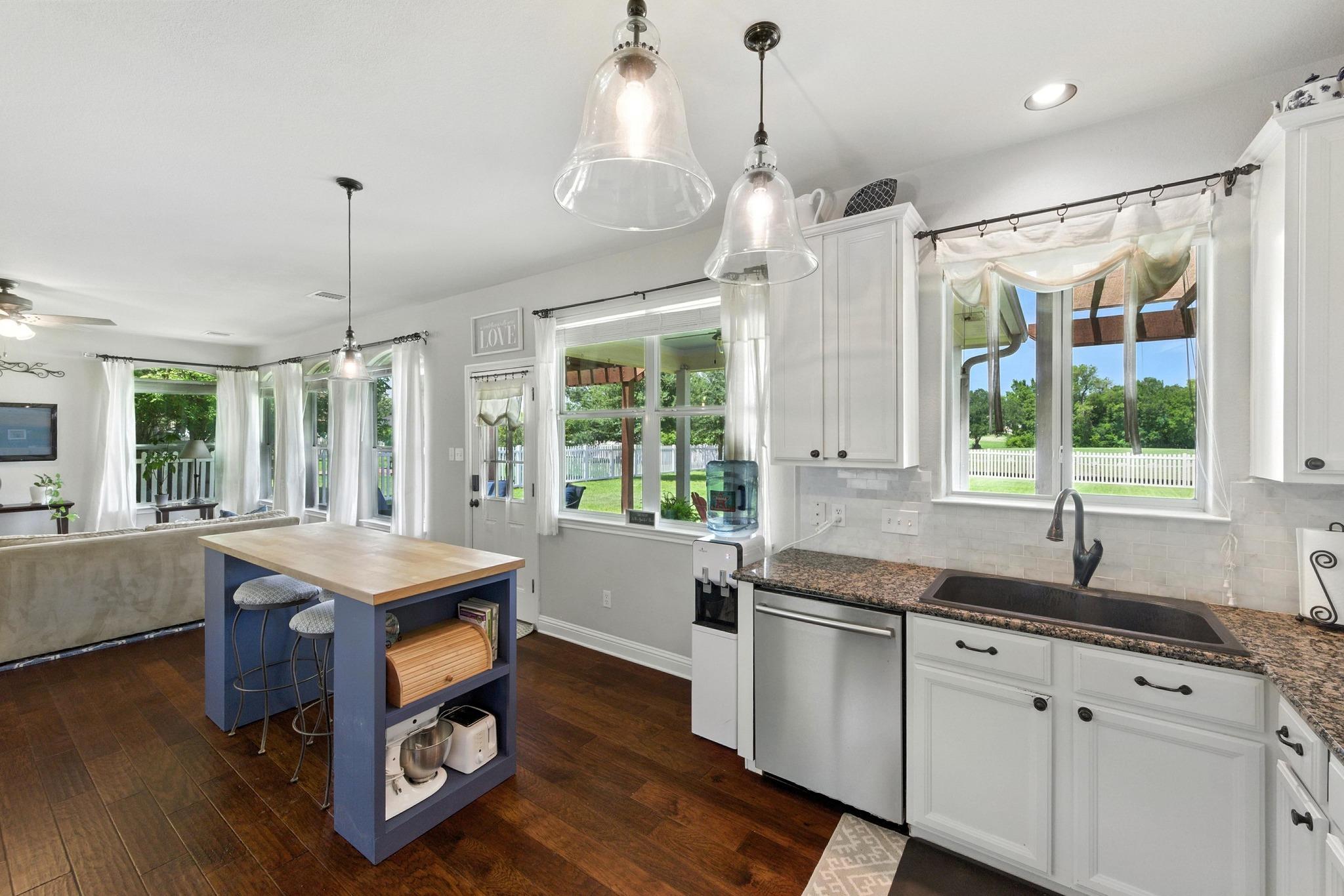 316 Caraway, Kyle, TX 78640