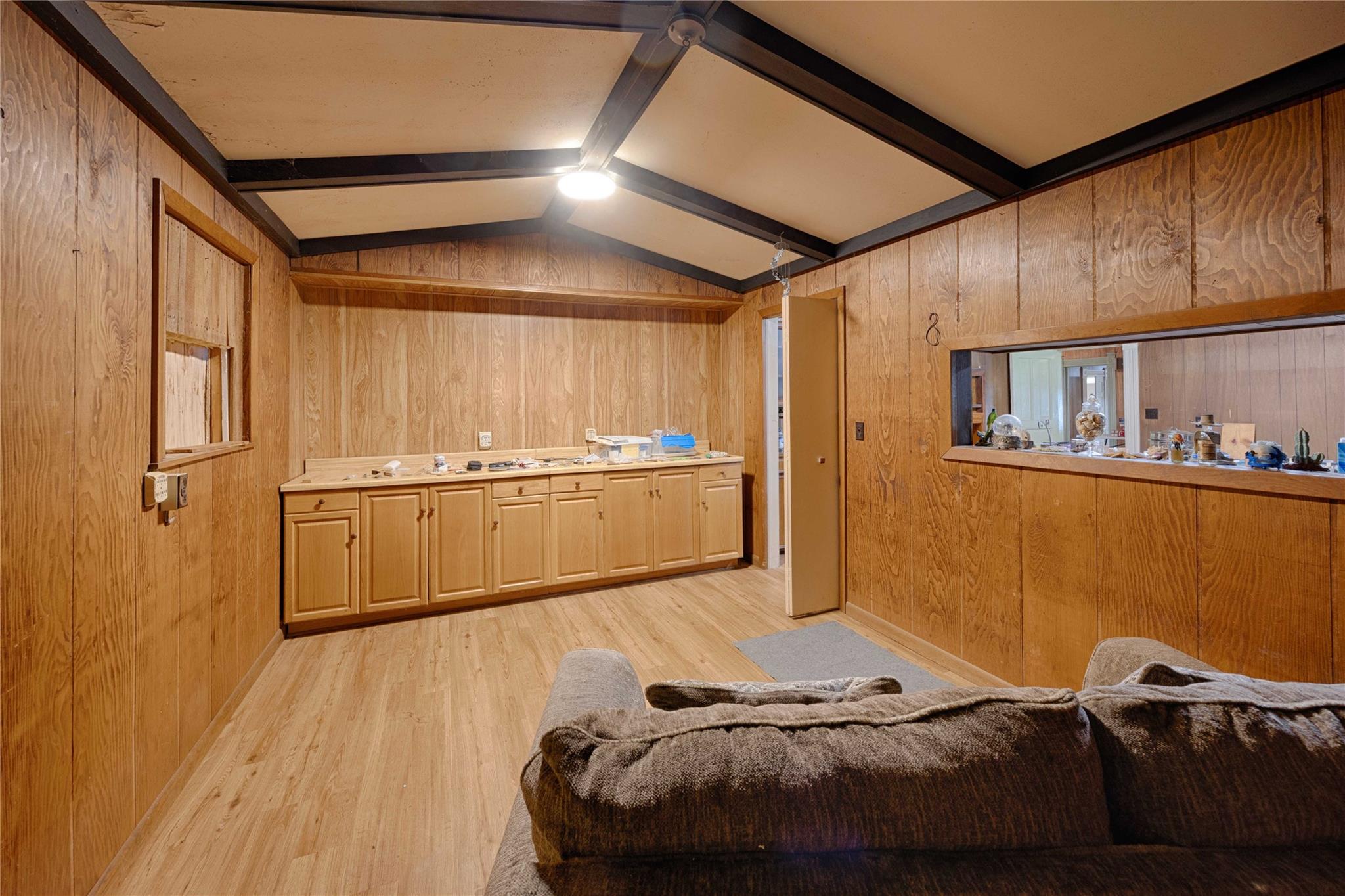 705 Baumgarten St, Schulenburg, TX 78956