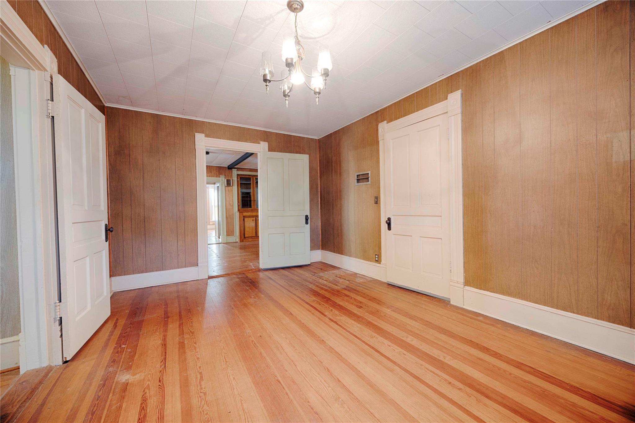 705 Baumgarten St, Schulenburg, TX 78956