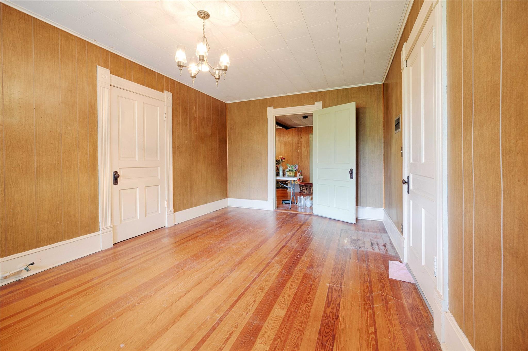 705 Baumgarten St, Schulenburg, TX 78956