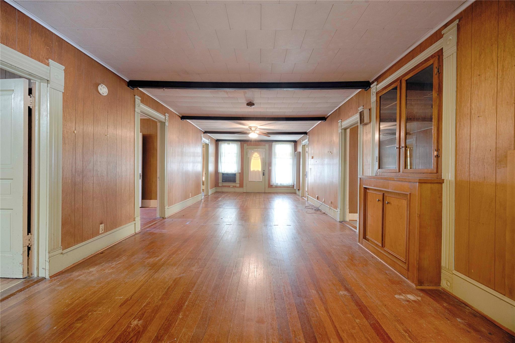 705 Baumgarten St, Schulenburg, TX 78956