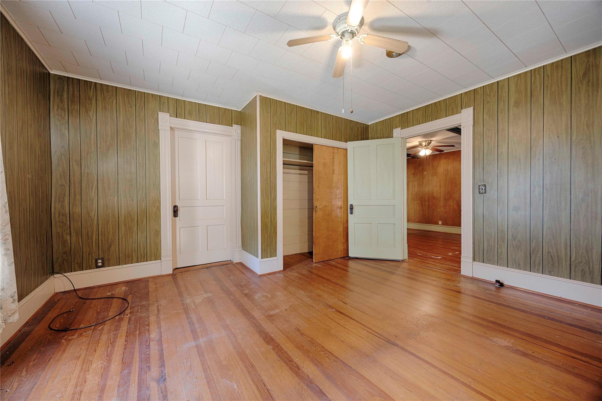 705 Baumgarten St, Schulenburg, TX 78956