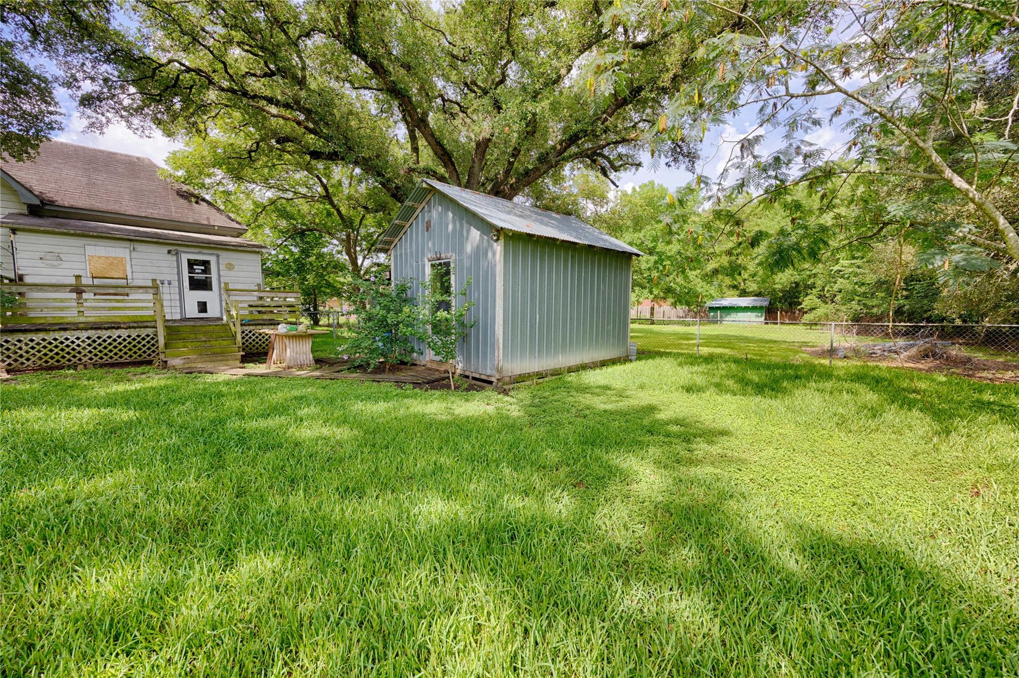 705 Baumgarten St, Schulenburg, TX 78956