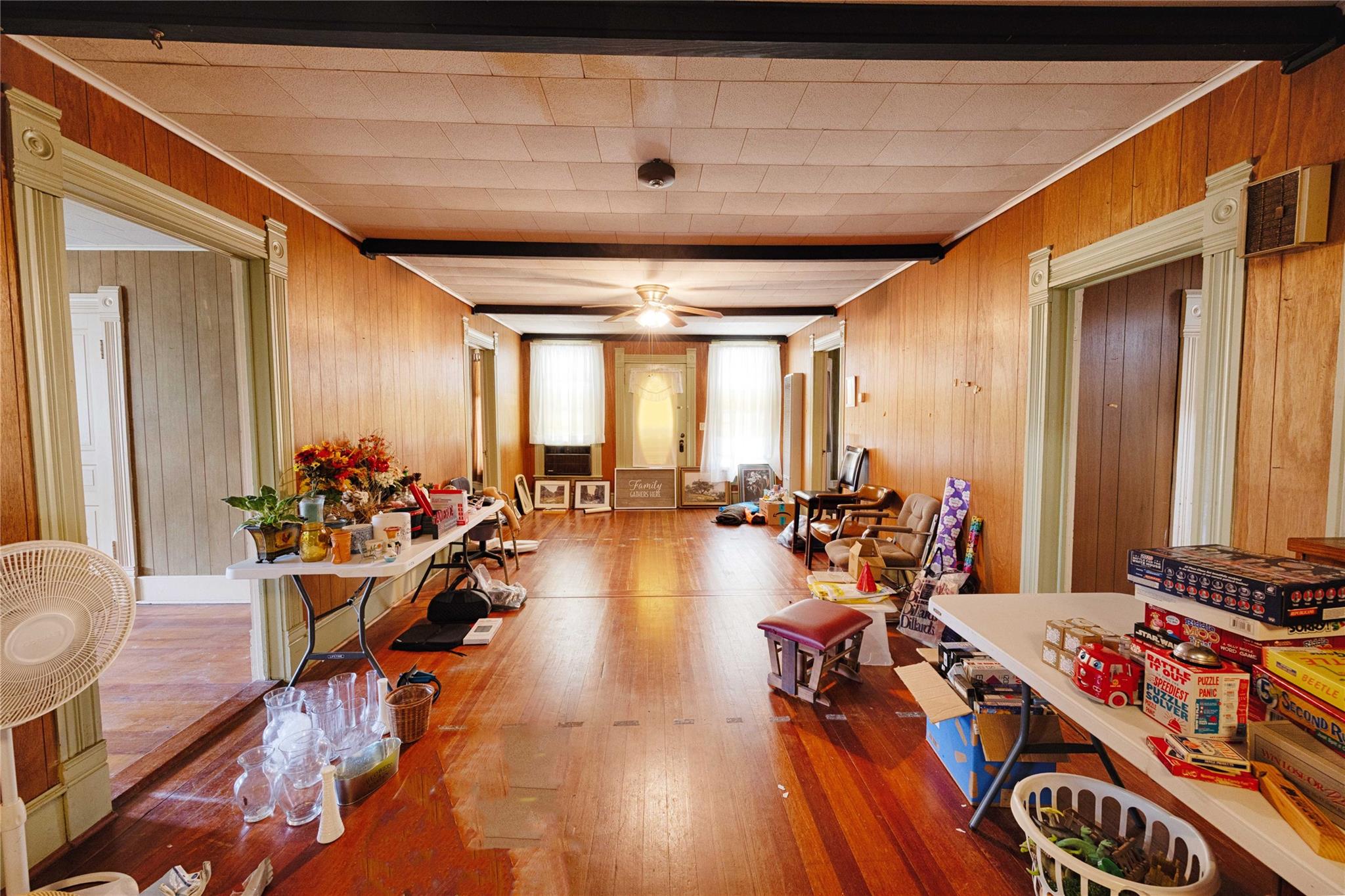 705 Baumgarten St, Schulenburg, TX 78956