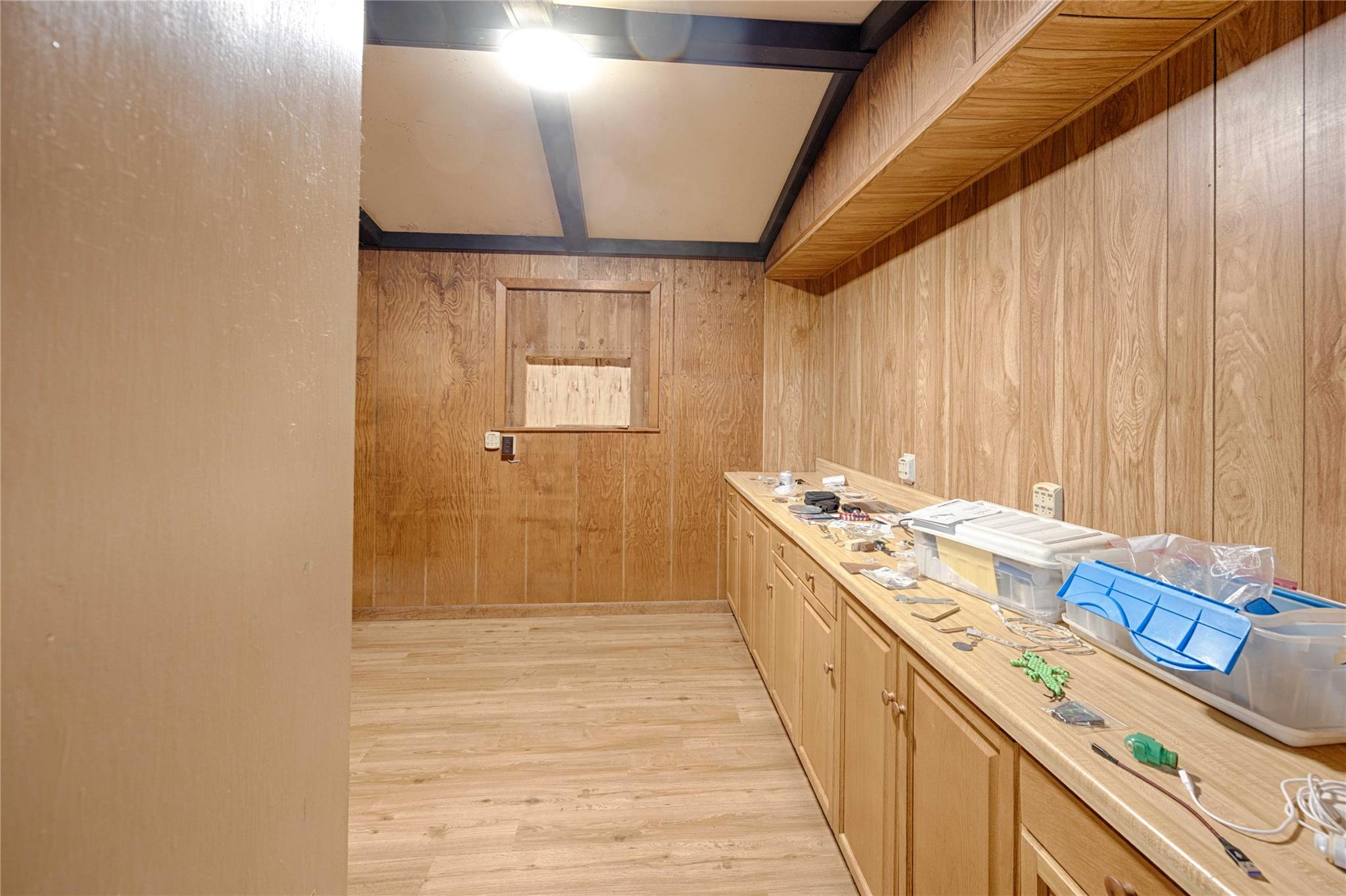 705 Baumgarten St, Schulenburg, TX 78956