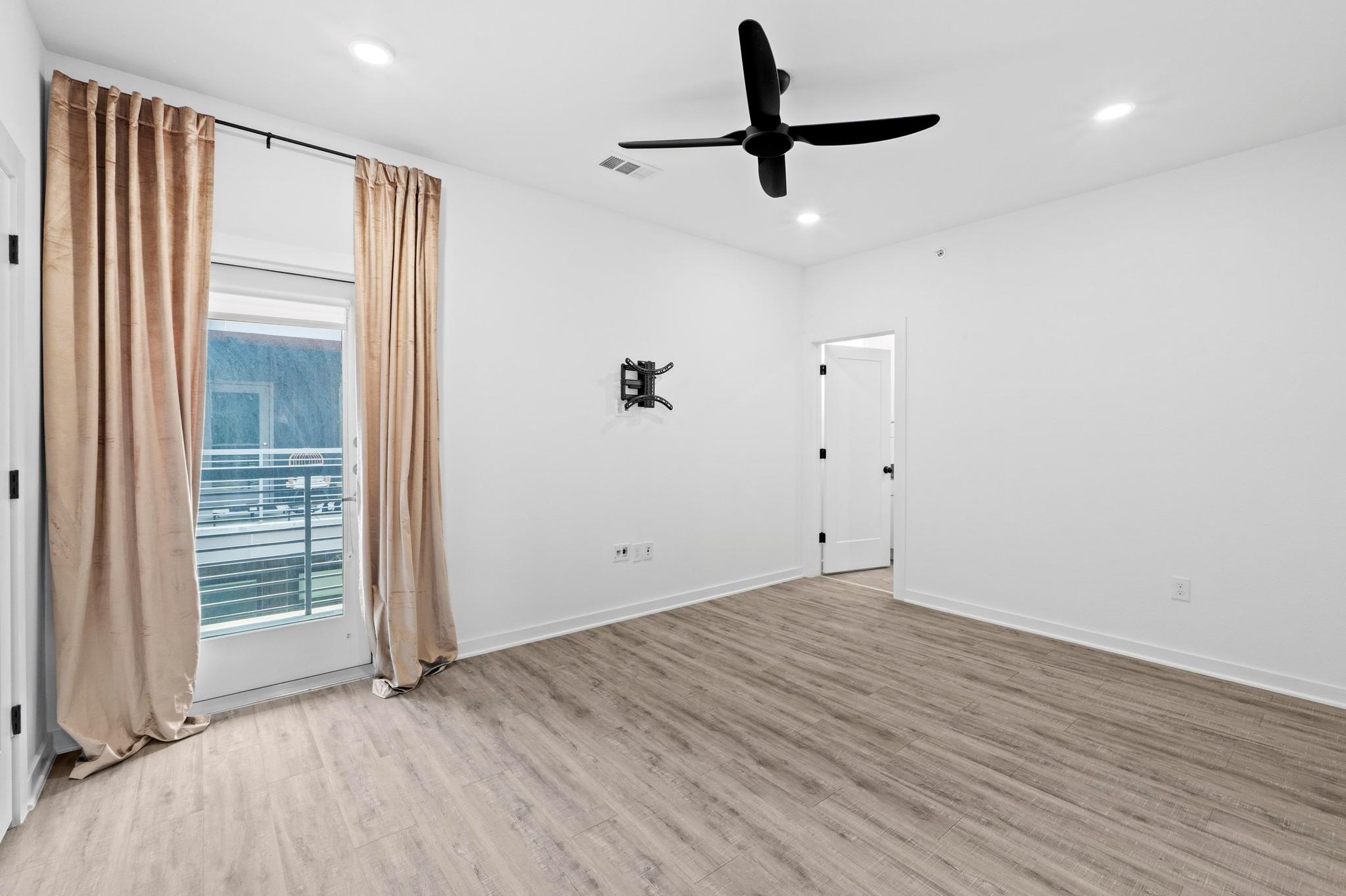 5924 S Congress Ave # 114S, Austin, TX 78745