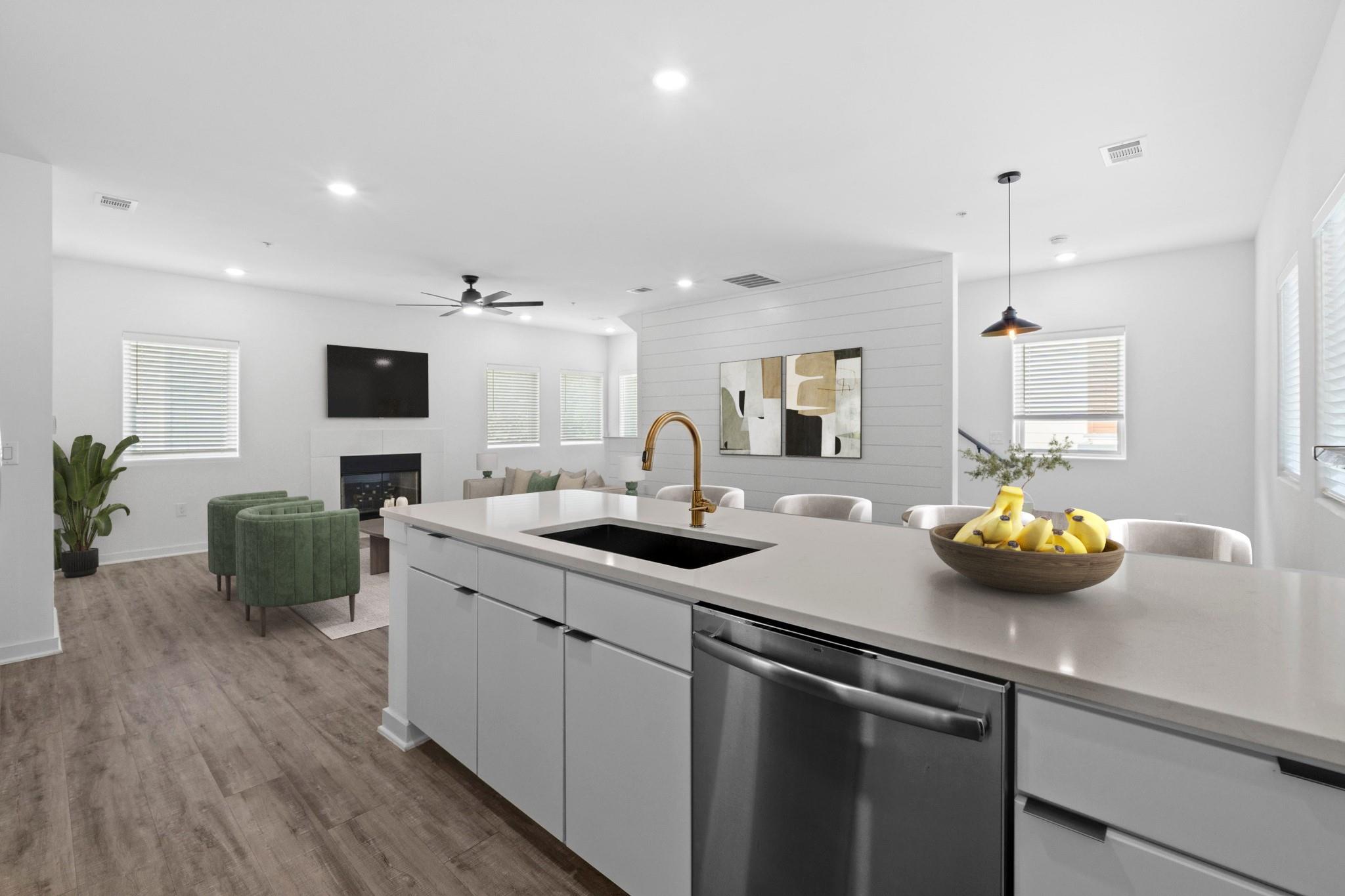 5924 S Congress Ave # 114S, Austin, TX 78745