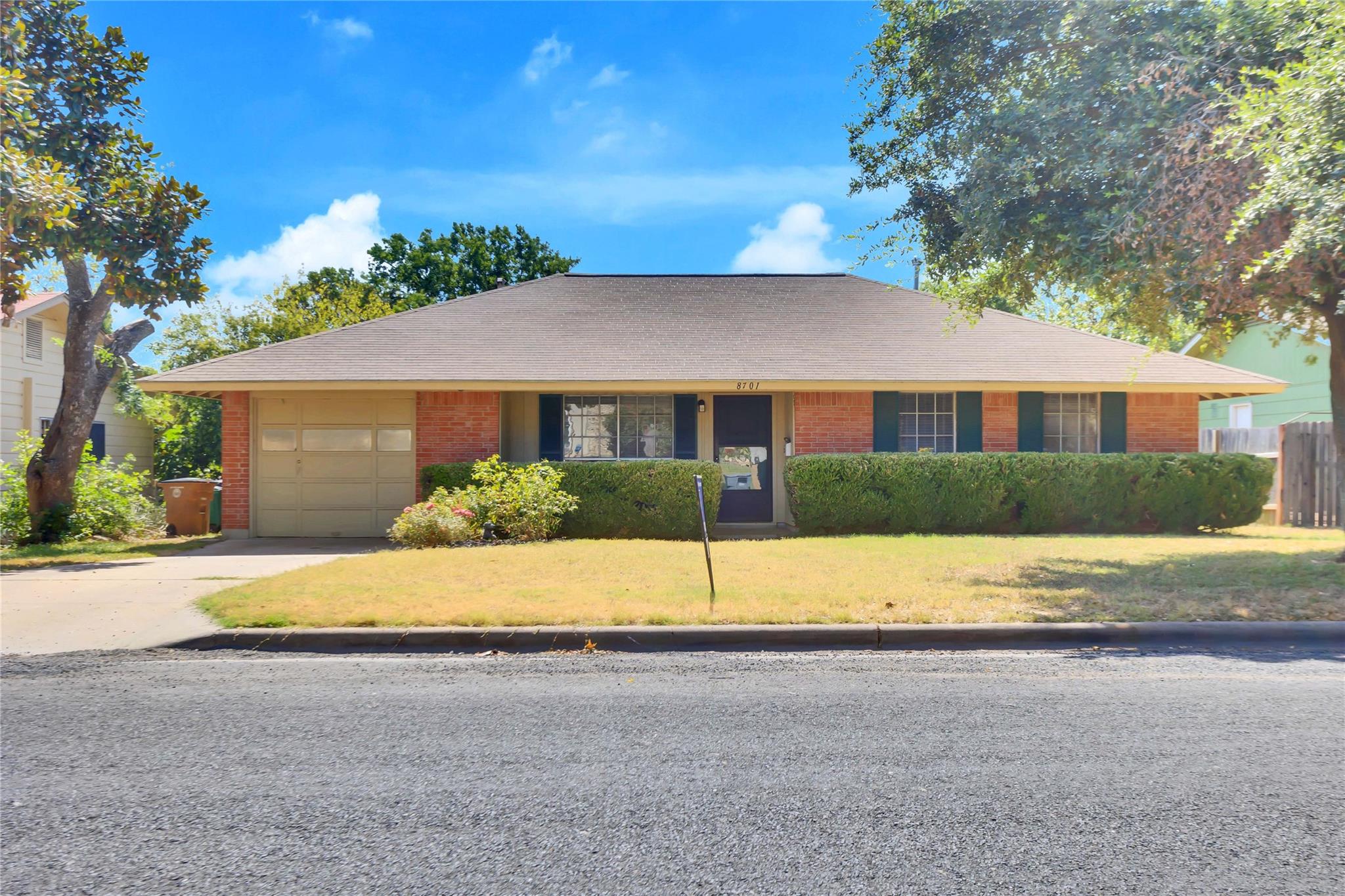 8701 Clarewood Dr, Austin, TX 78758
