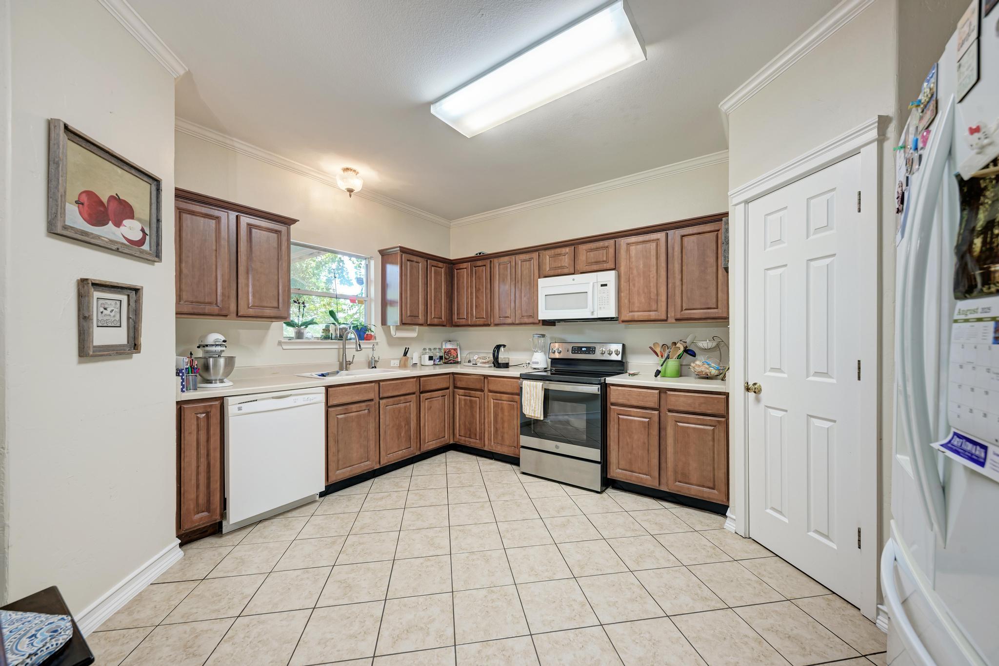 18024 Canopy Dr, Manor, TX 78653