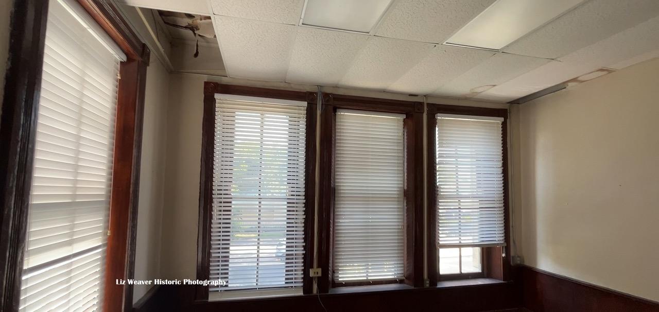 102 W 3rd St, Georgetown, TX 78626