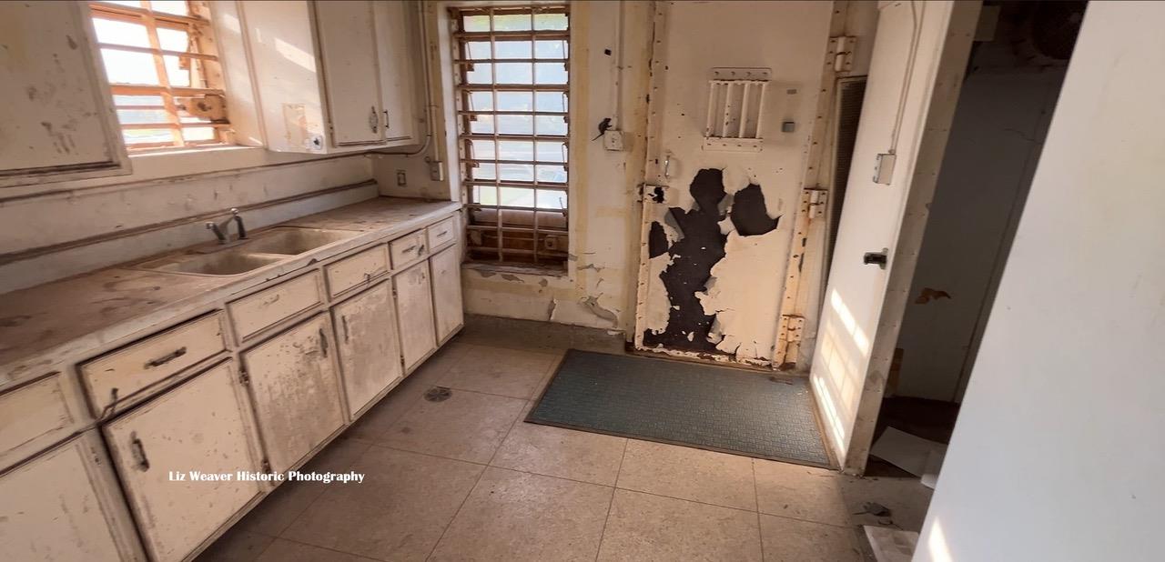 102 W 3rd St, Georgetown, TX 78626