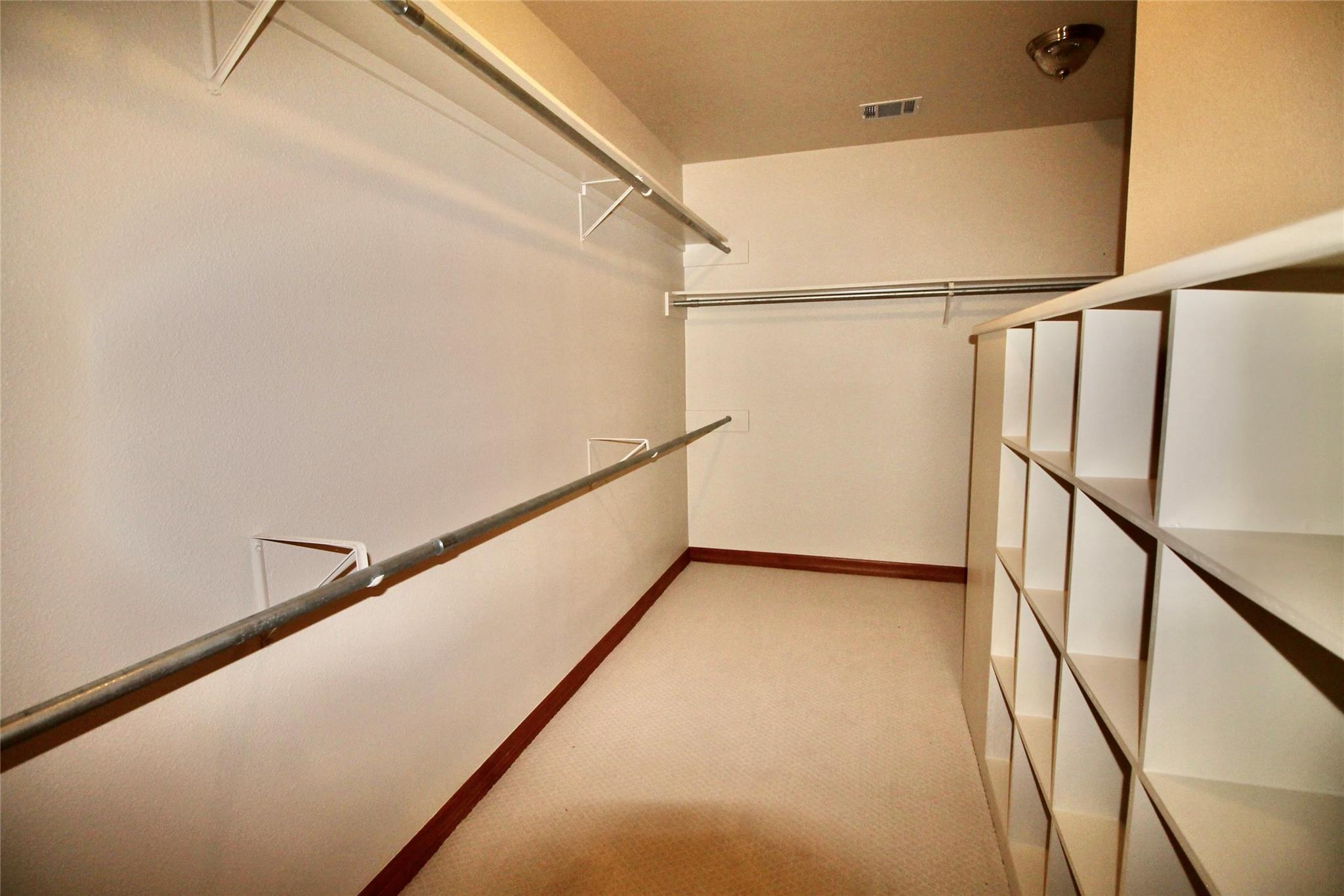 20704 E Lakeshore Dr, Spicewood, TX 78669