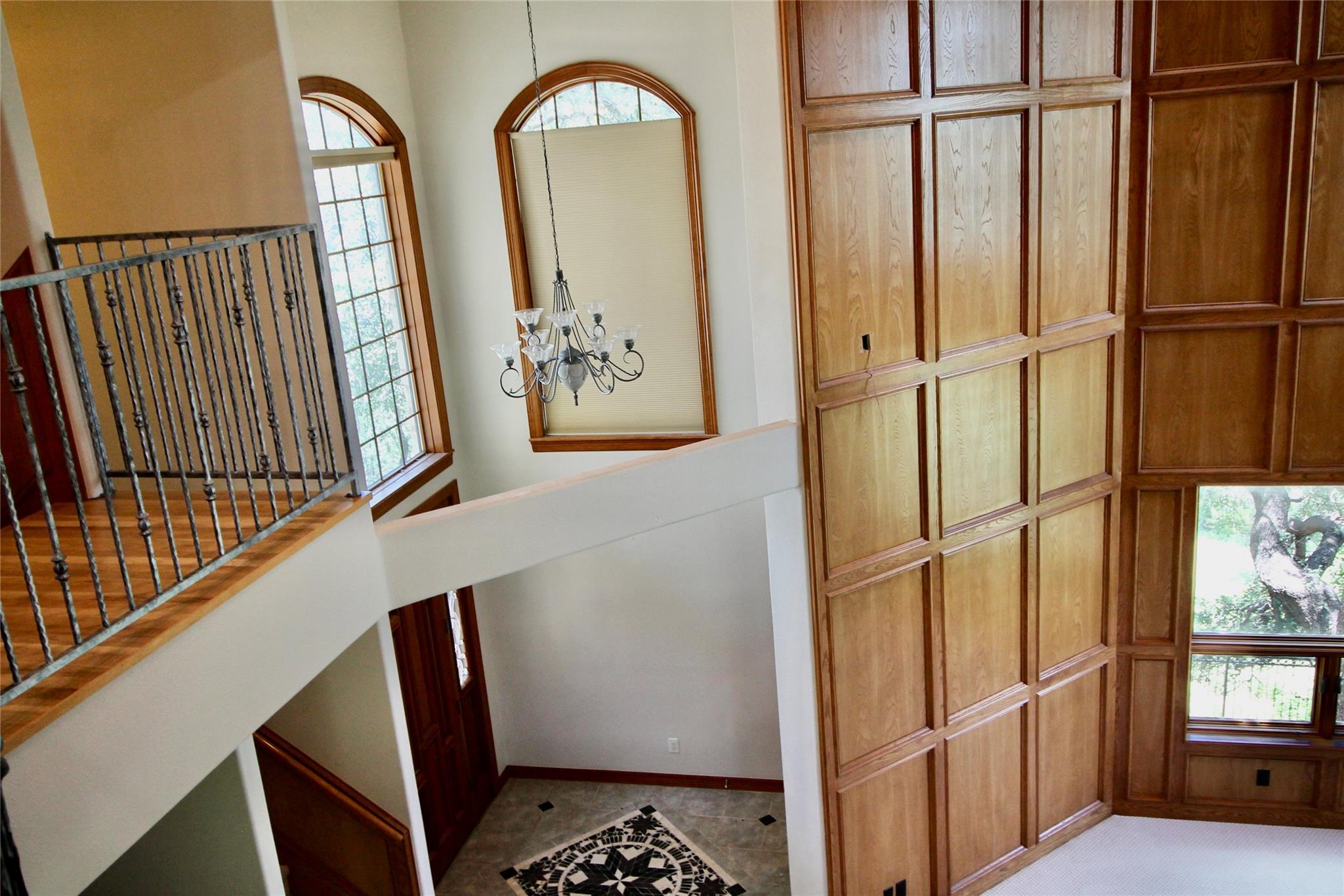 20704 E Lakeshore Dr, Spicewood, TX 78669