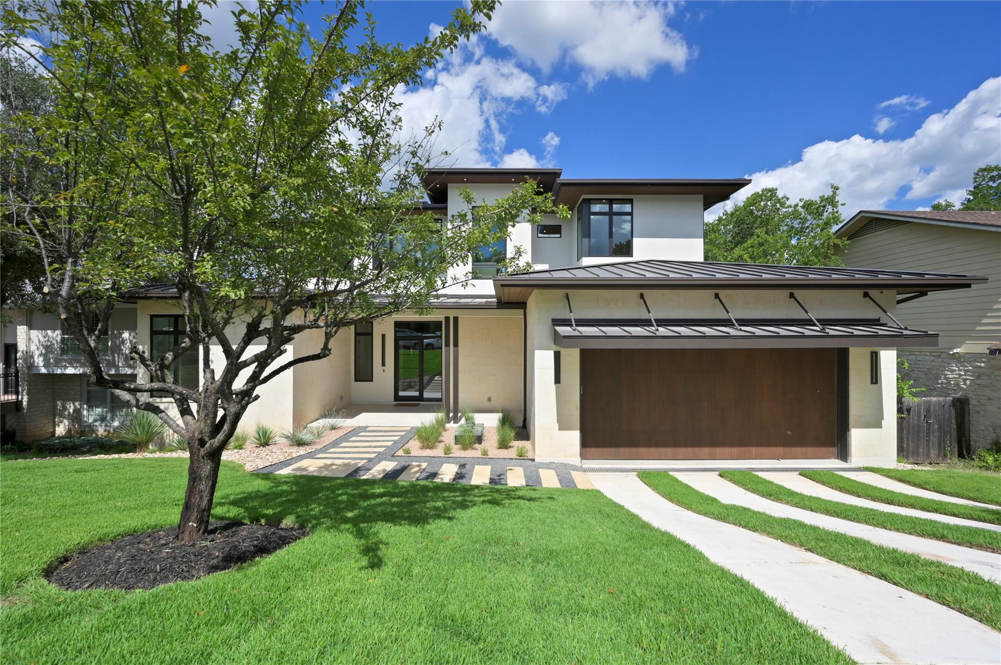 3629 Peregrine Falcon Dr, Austin, TX 78746