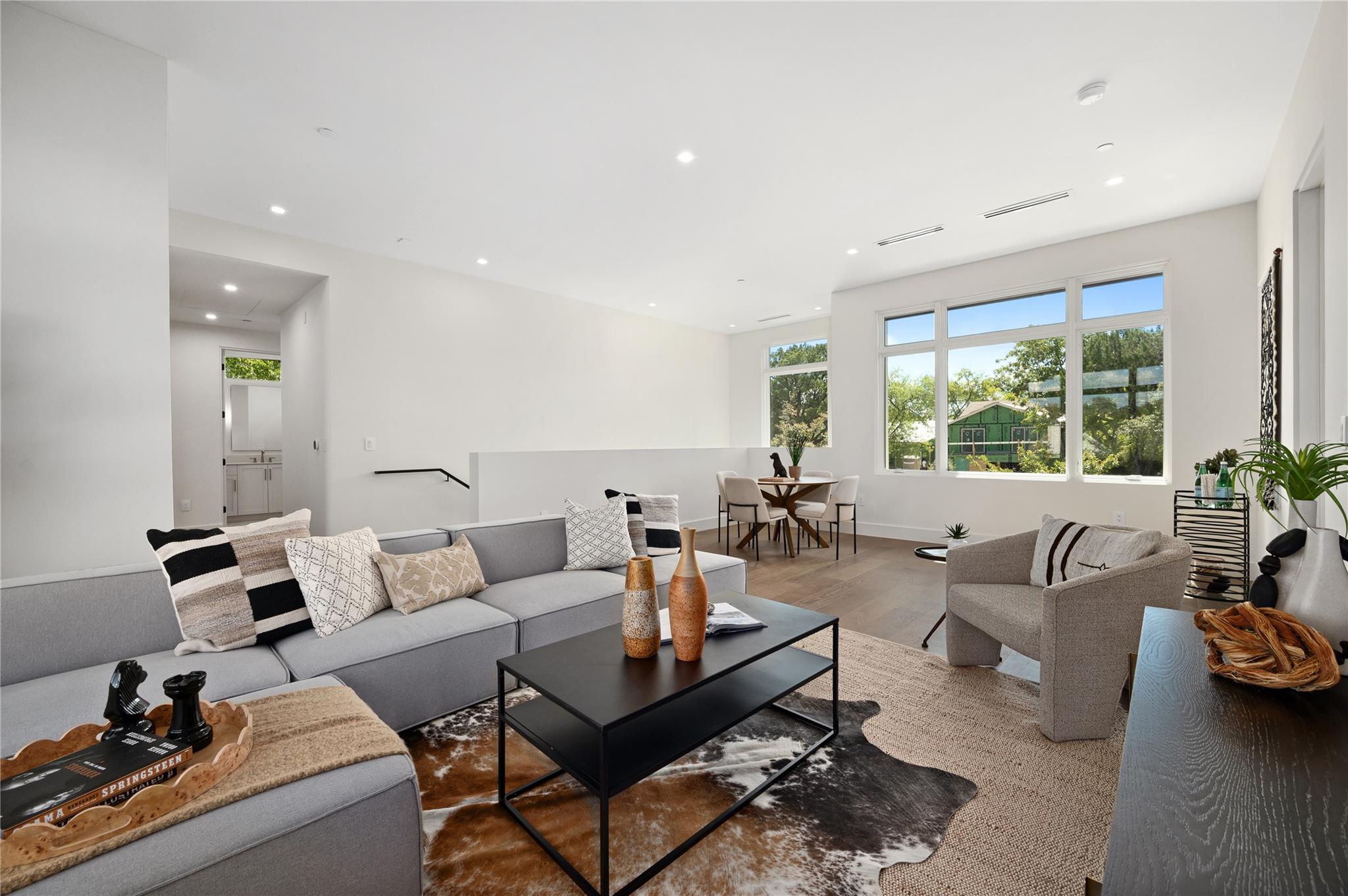 3629 Peregrine Falcon Dr, Austin, TX 78746