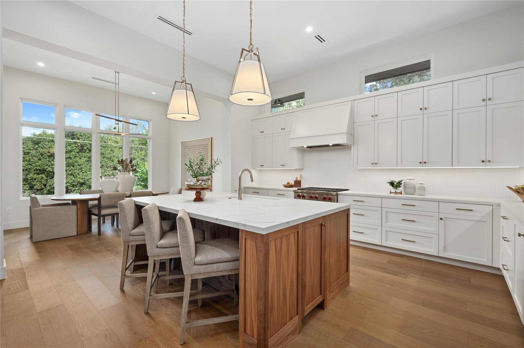 3629 Peregrine Falcon Dr, Austin, TX 78746