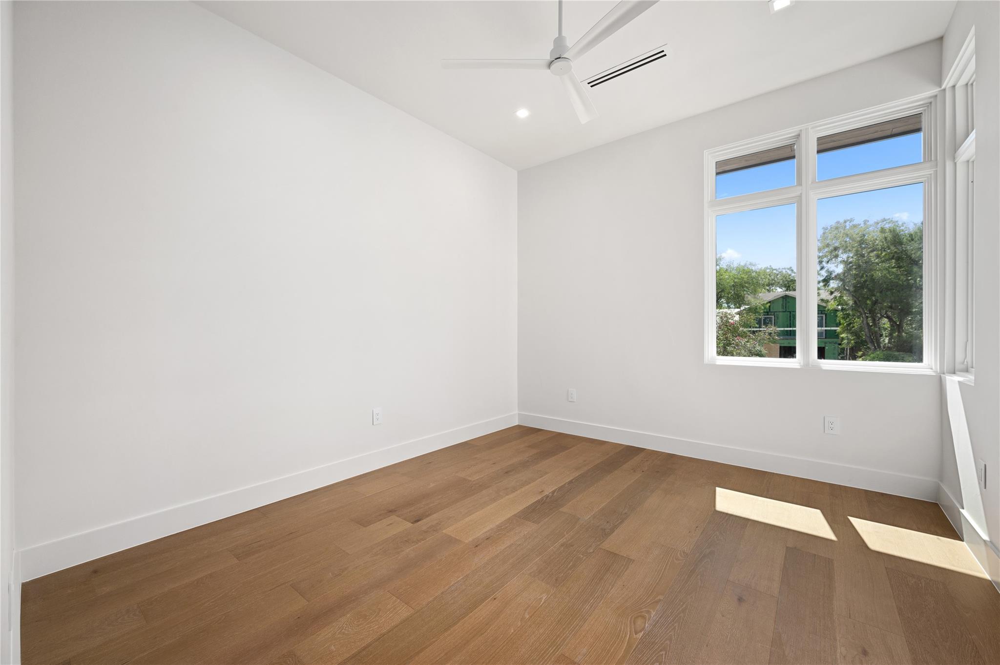 3629 Peregrine Falcon Dr, Austin, TX 78746