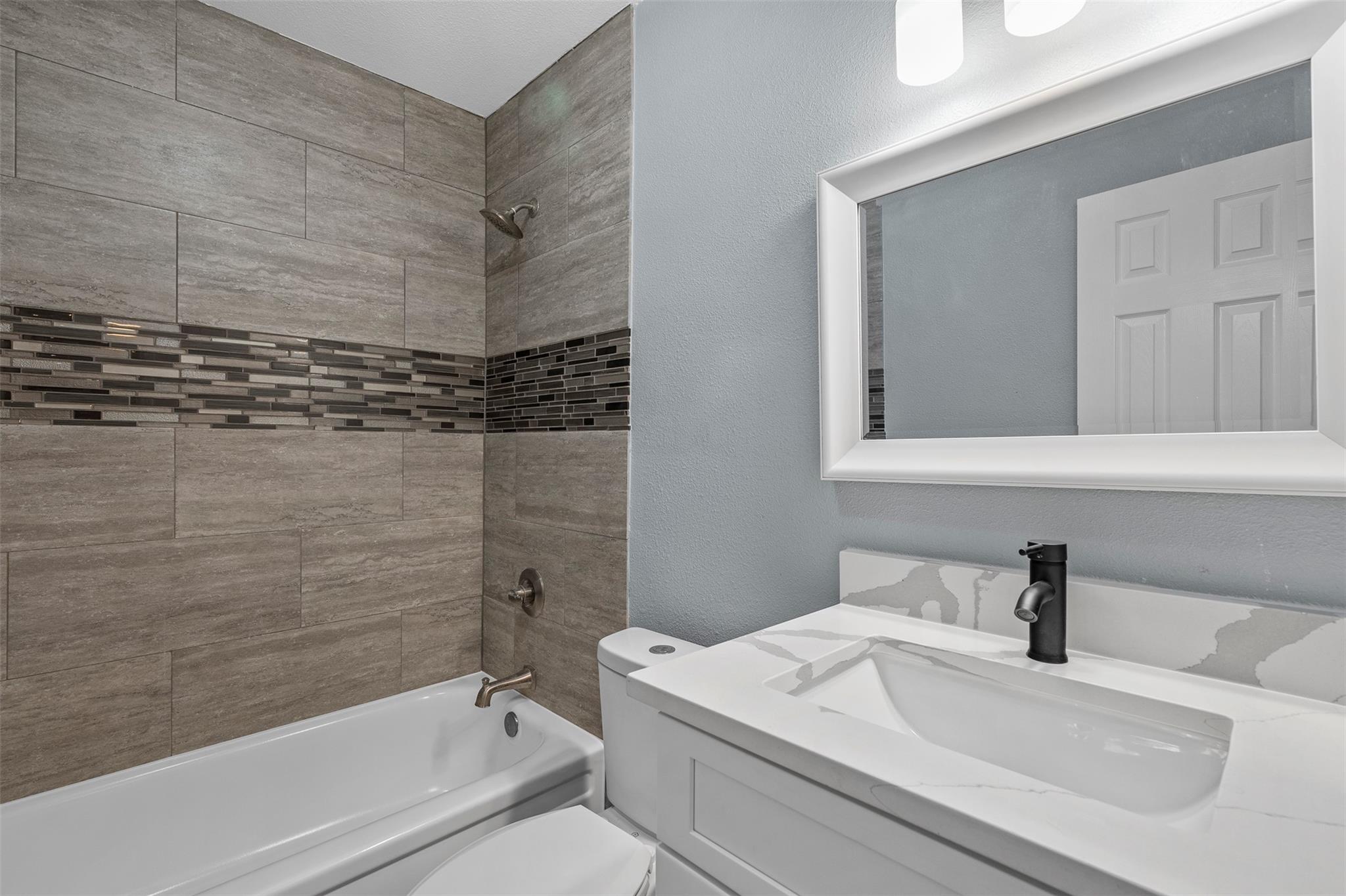 3915 Hillside Dr, Round Rock, TX 78681
