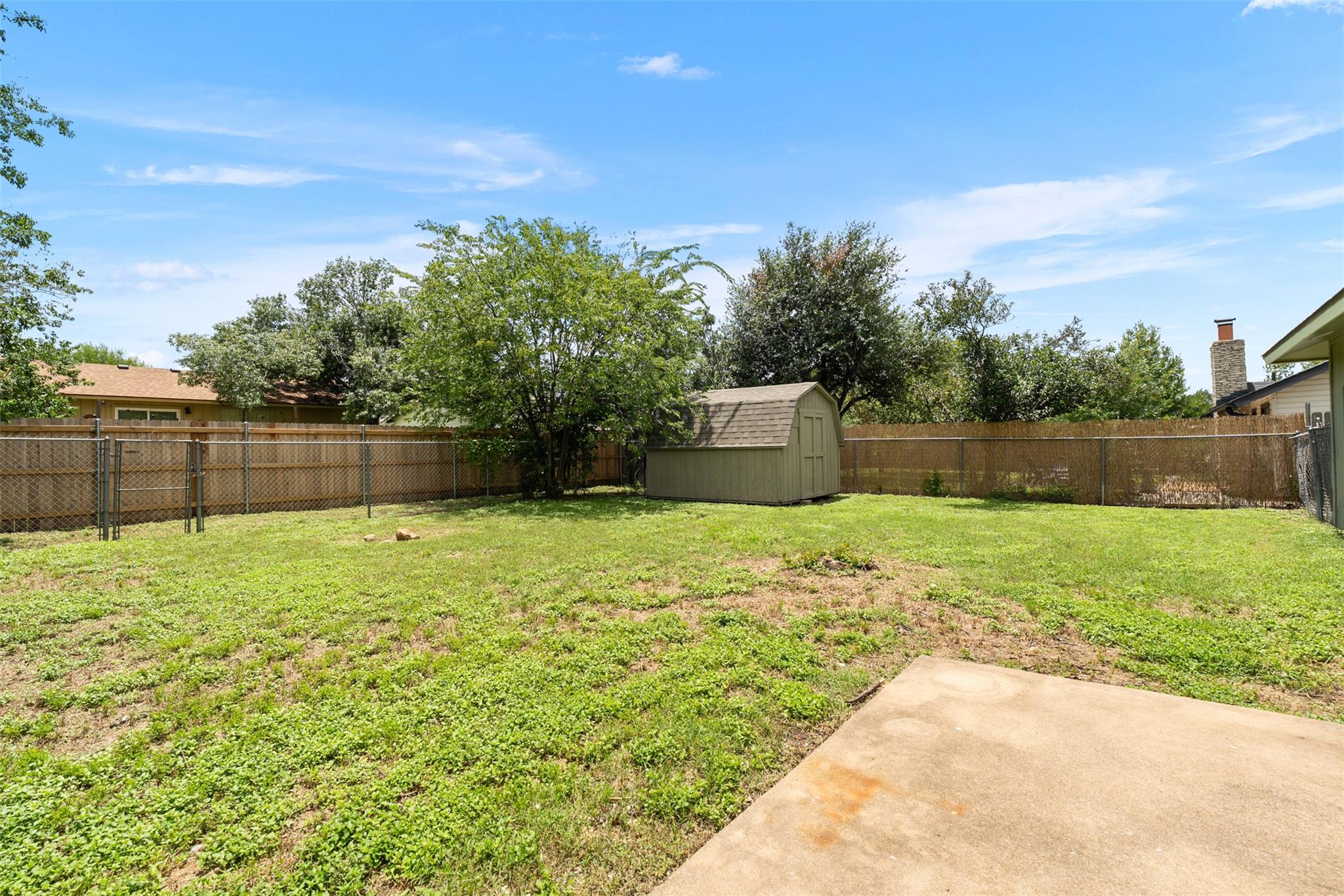 3915 Hillside Dr, Round Rock, TX 78681