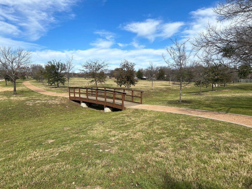 703 Country Aire Dr # B, Round Rock, TX 78664