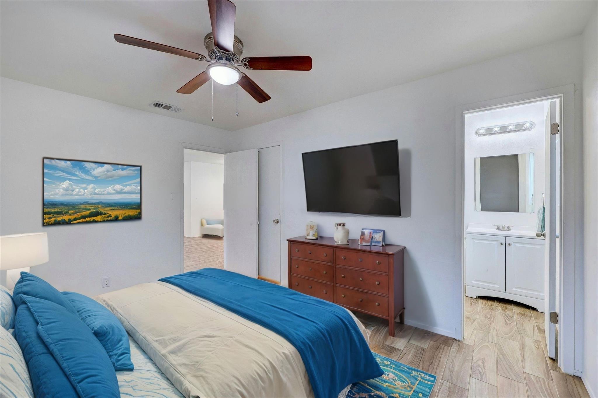 703 Country Aire Dr # B, Round Rock, TX 78664