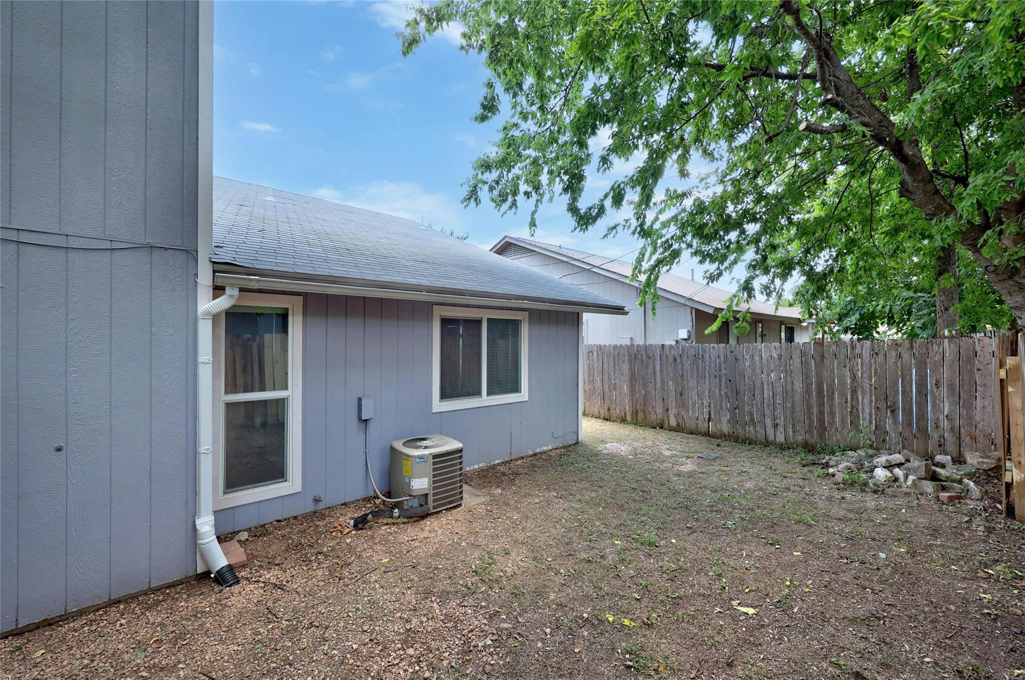 703 Country Aire Dr # B, Round Rock, TX 78664
