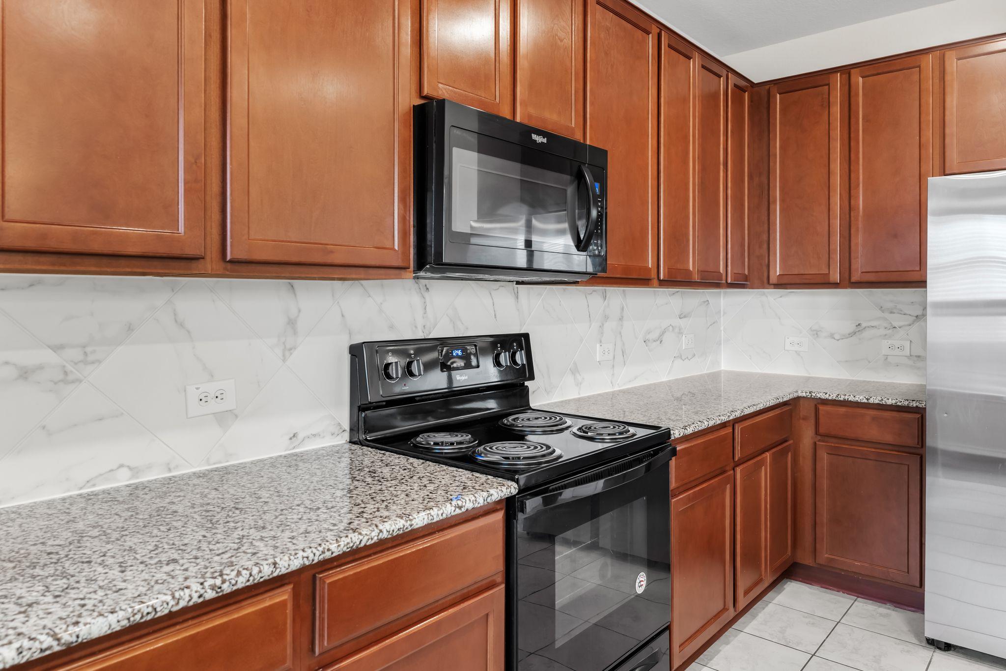 633 Weizenbock Ln, Austin, TX 78728