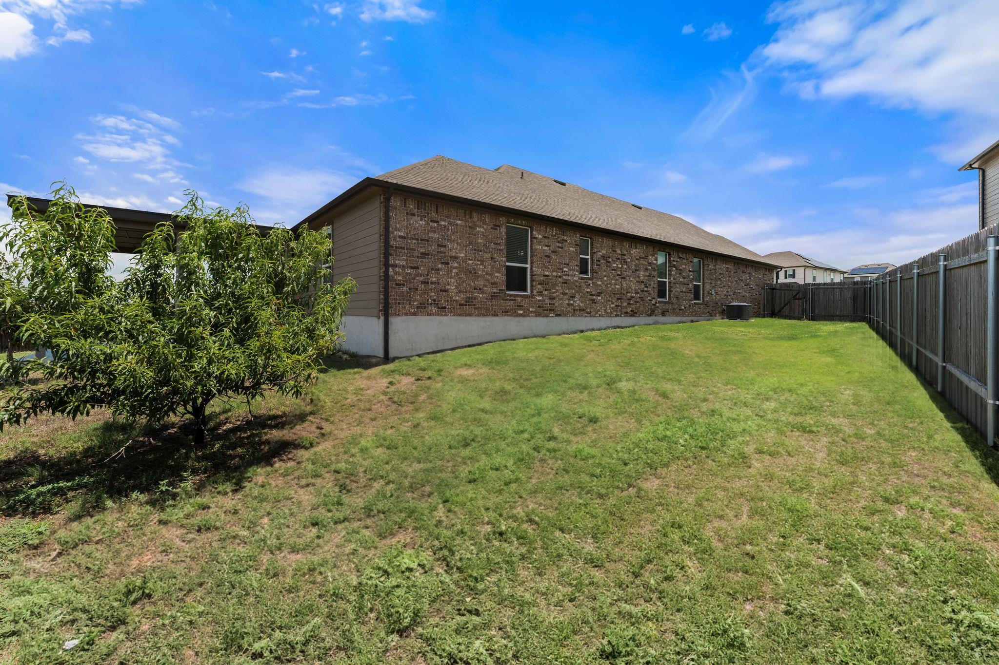 633 Weizenbock Ln, Austin, TX 78728