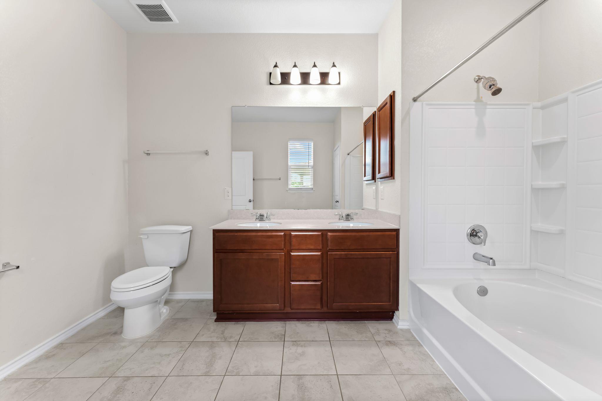 633 Weizenbock Ln, Austin, TX 78728