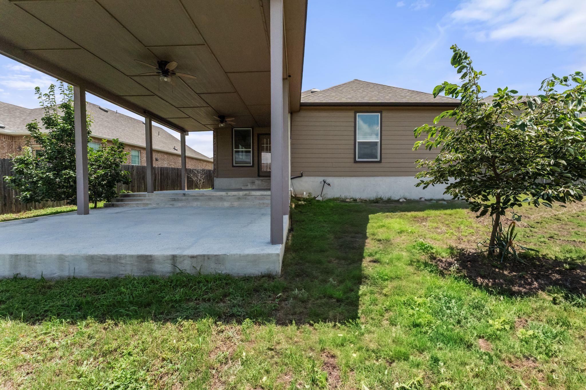 633 Weizenbock Ln, Austin, TX 78728