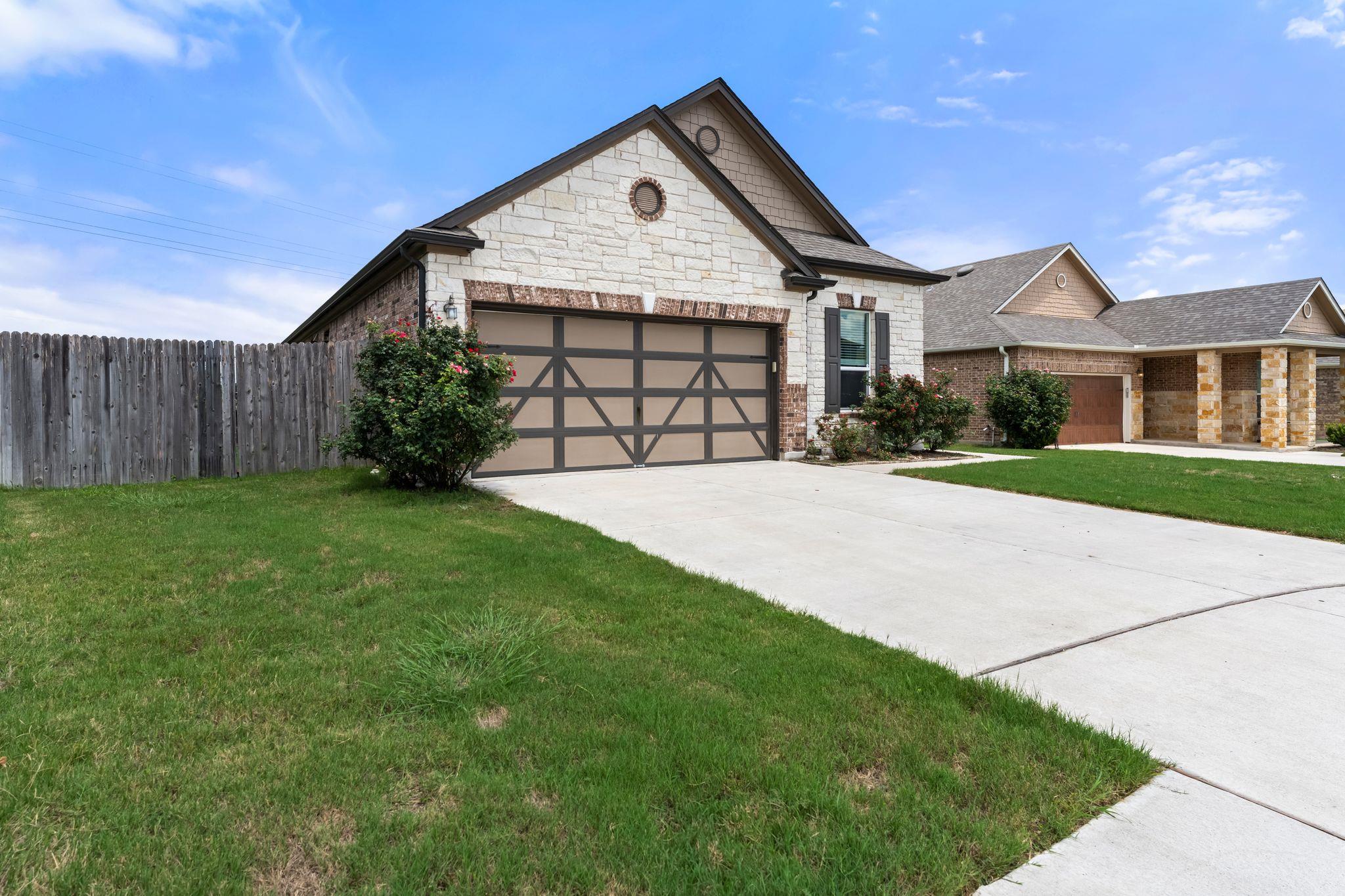 633 Weizenbock Ln, Austin, TX 78728