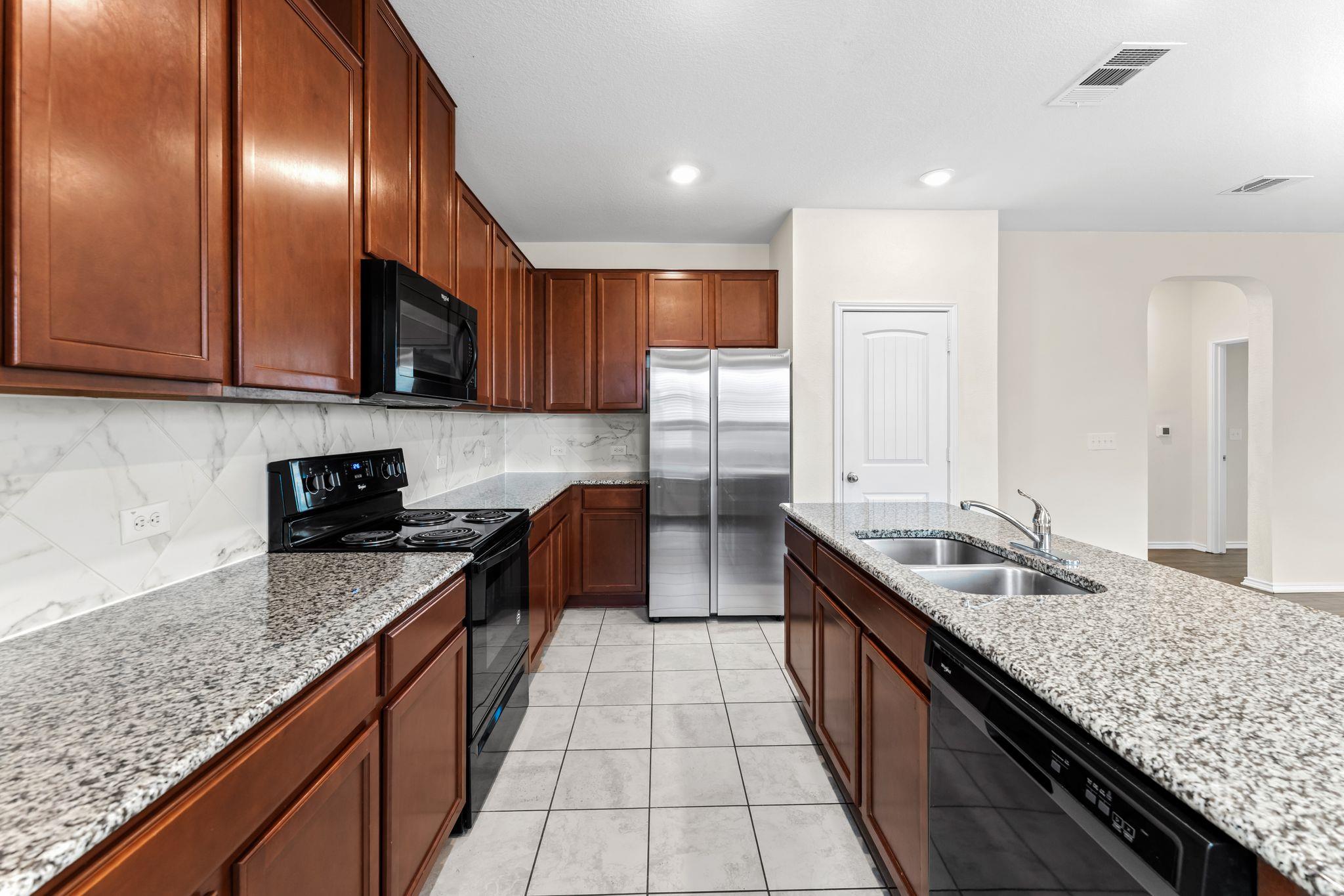 633 Weizenbock Ln, Austin, TX 78728