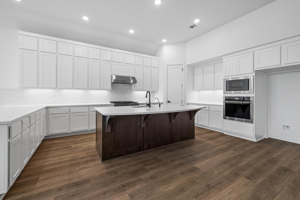 208 San Xavier St, Georgetown, TX 78633