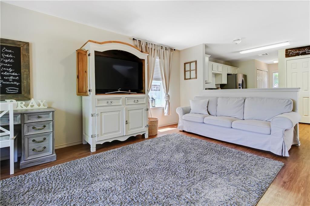 517 Sampson, Kyle, TX 78640