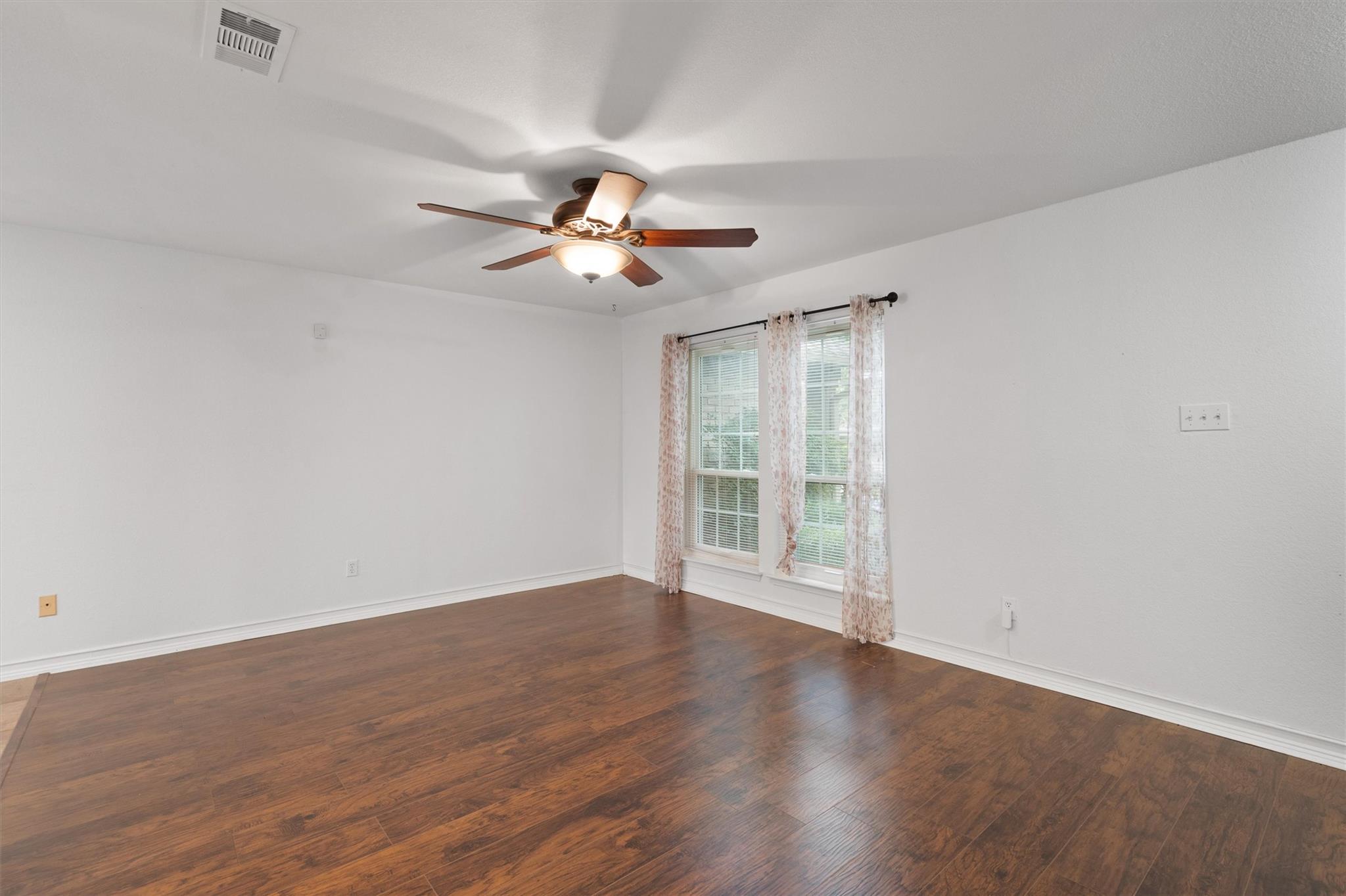 1015 E Yager Ln # 129, Austin, TX 78753