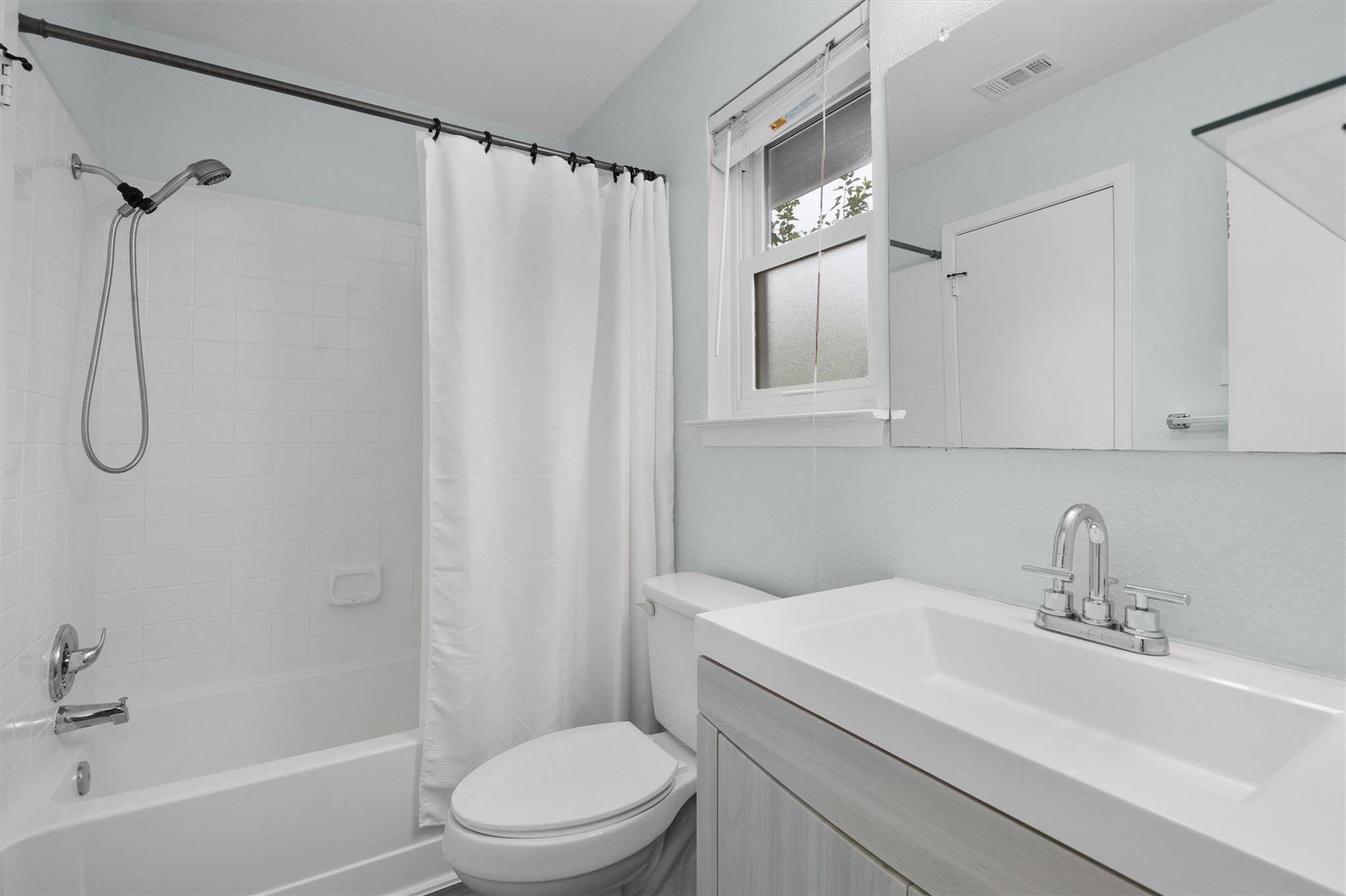 1015 E Yager Ln # 129, Austin, TX 78753