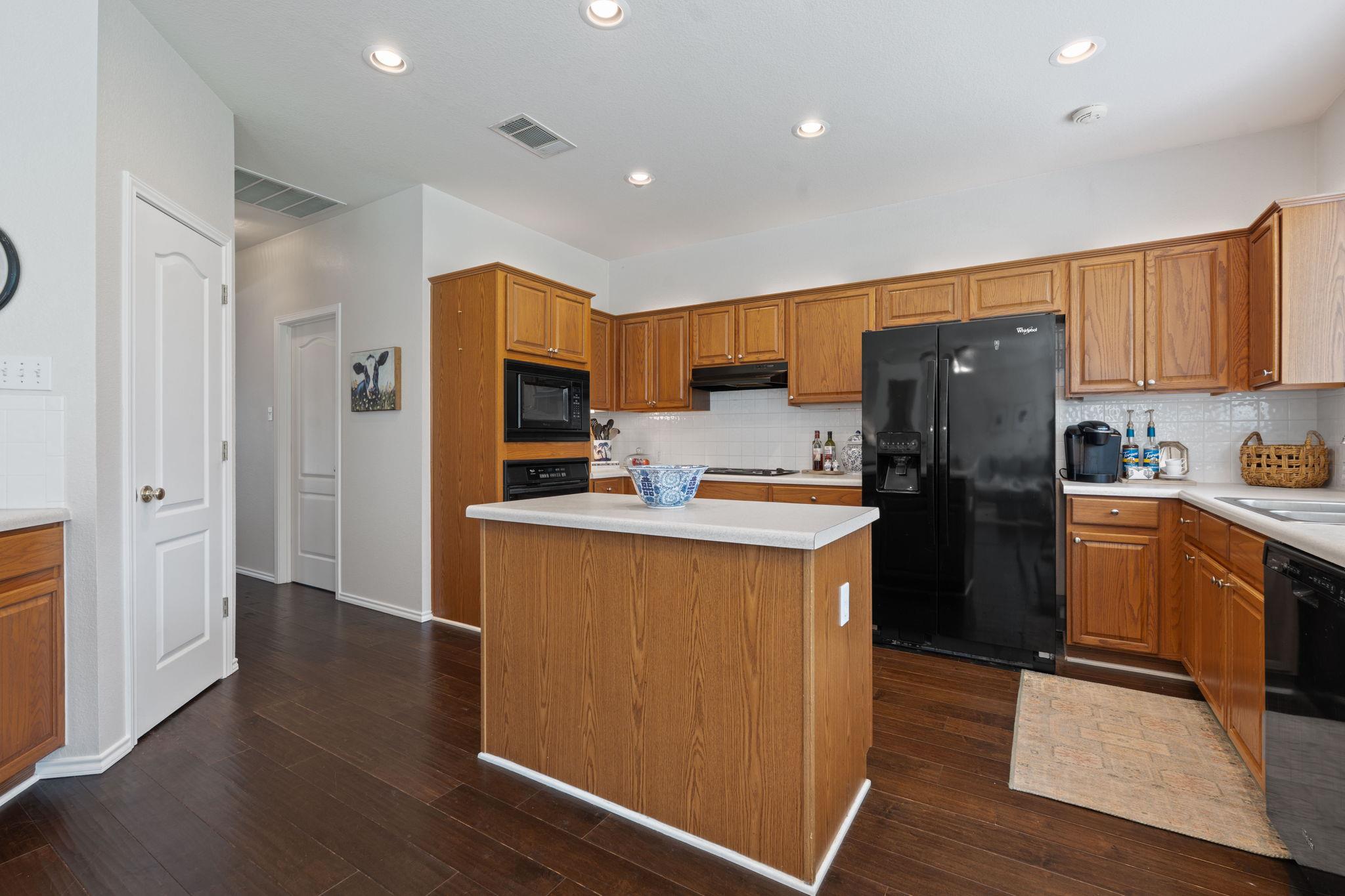 4005 Callabero Cv, Round Rock, TX 78681